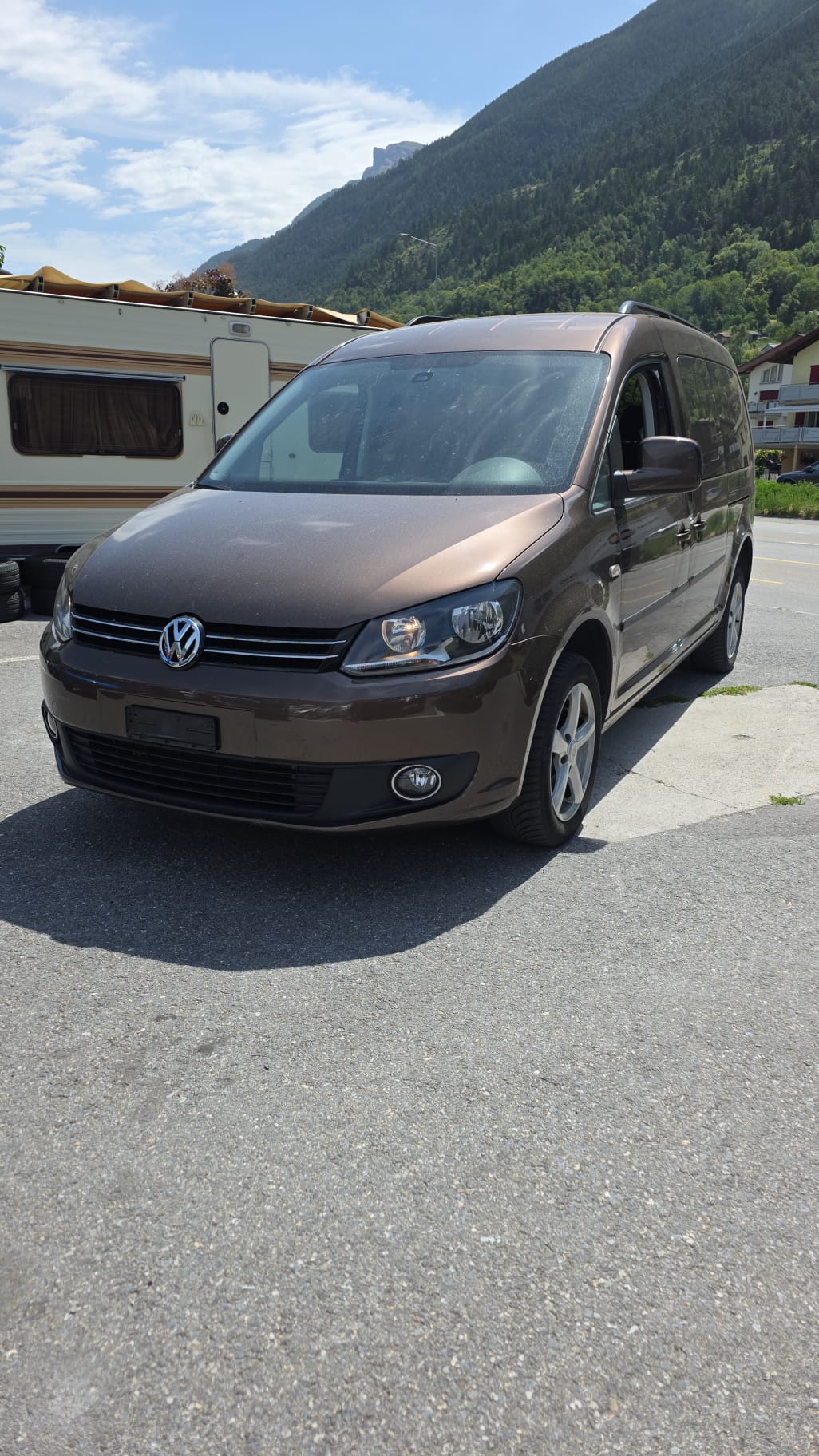 VW Caddy Maxi 2.0 TDI CR 4Motion Trendline-image-1