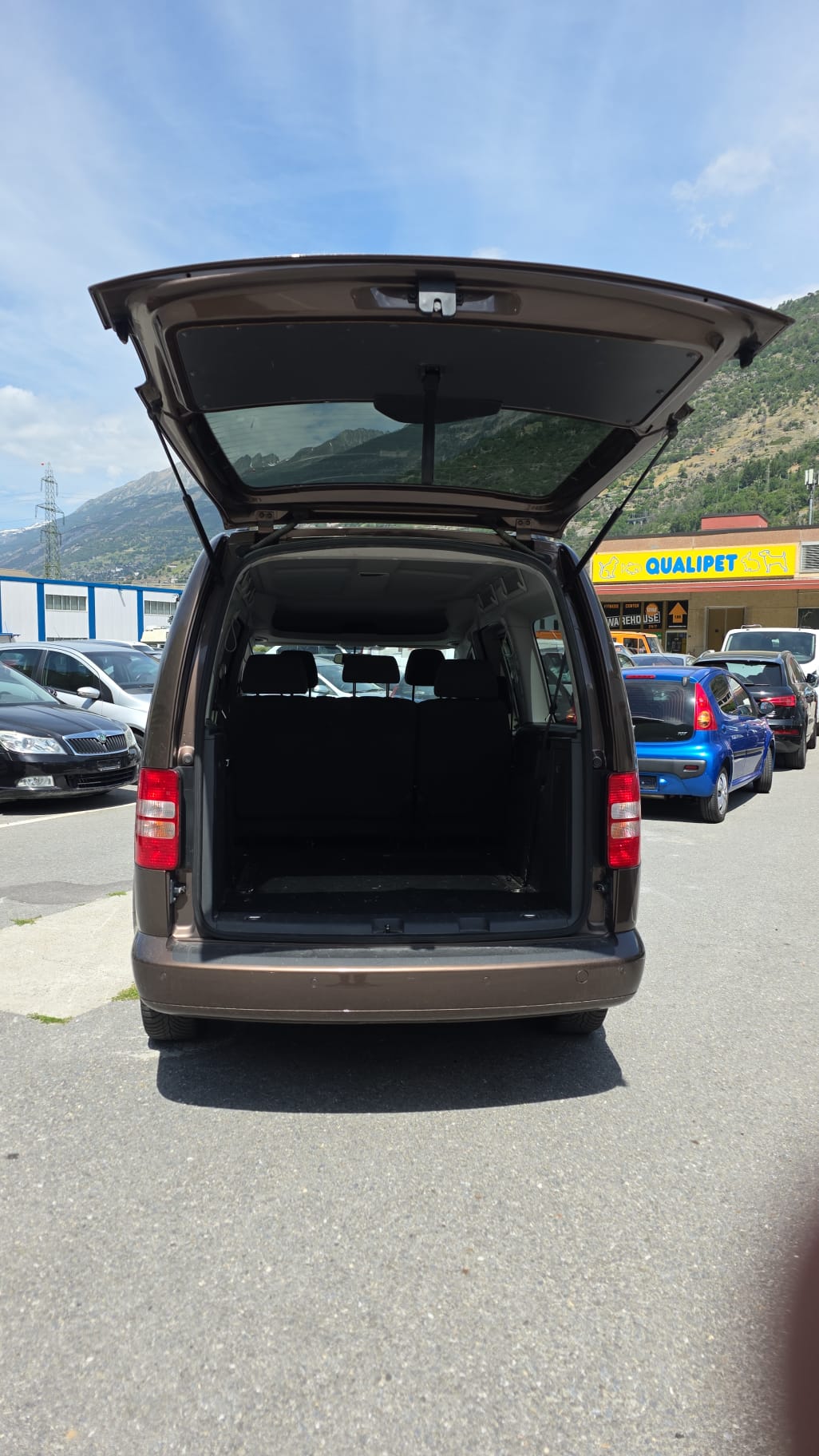 VW Caddy Maxi 2.0 TDI CR 4Motion Trendline-image-6