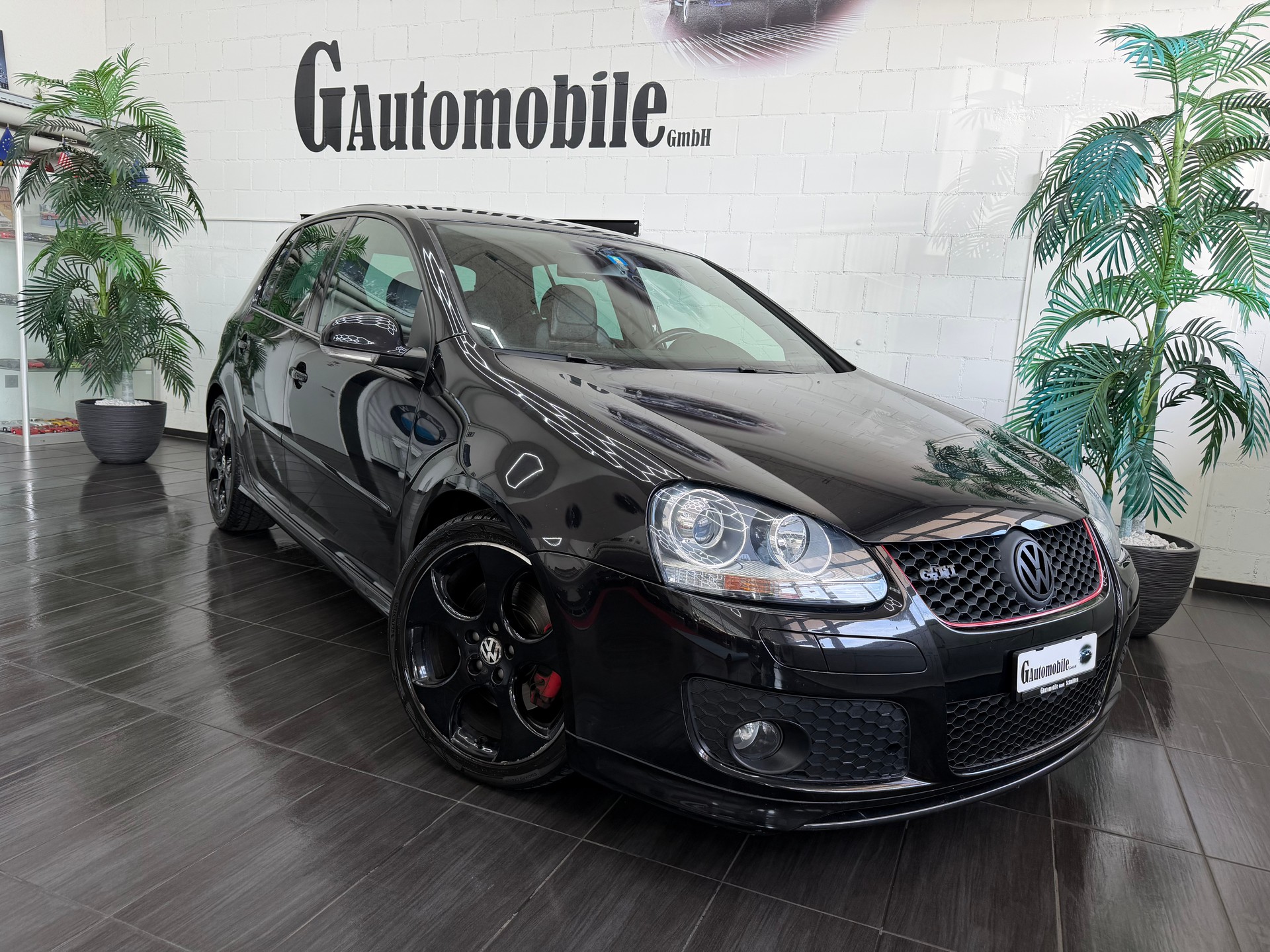 VW Golf 2.0 TFSI GTI Edition 30-image-1