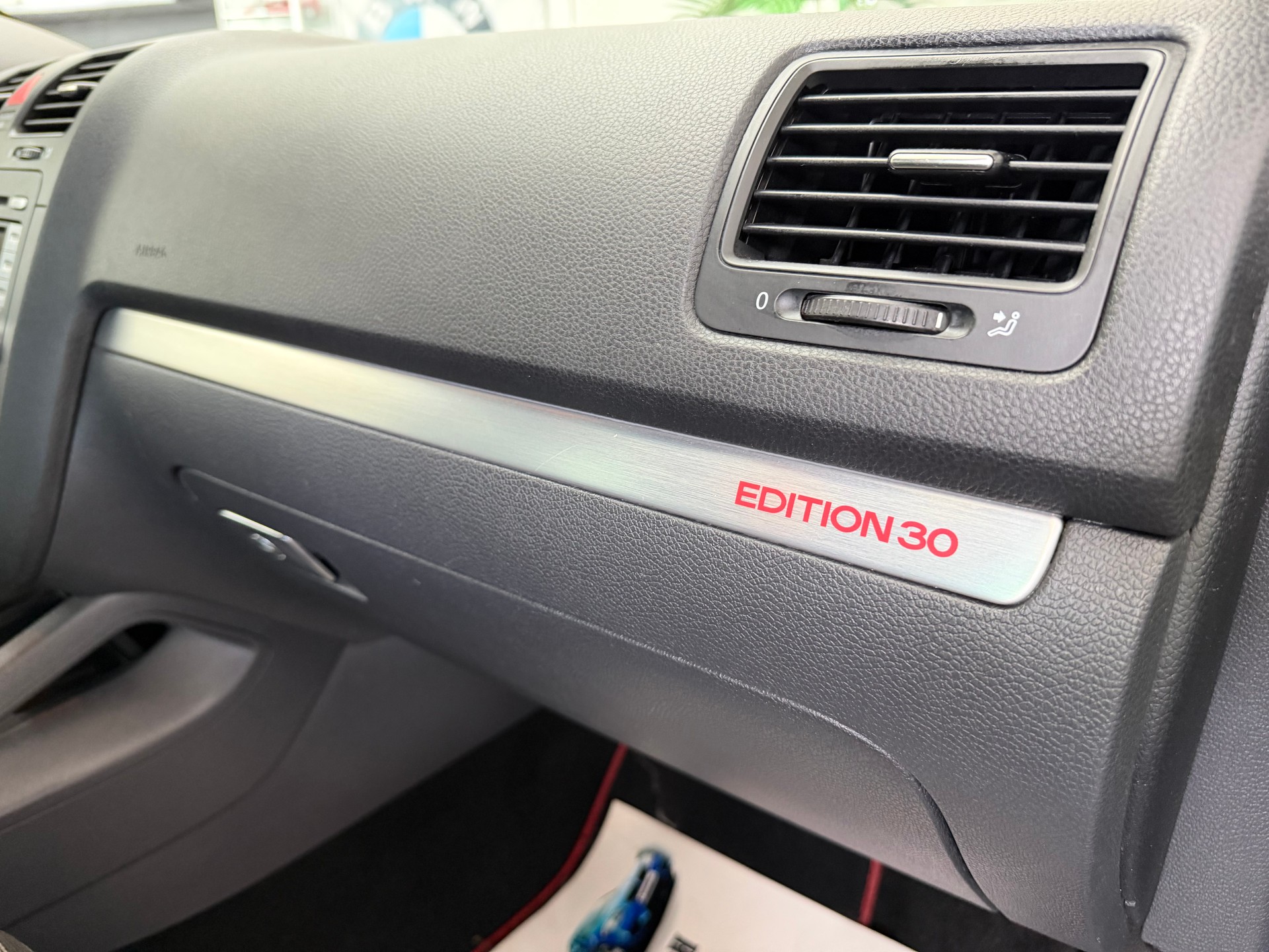 VW Golf 2.0 TFSI GTI Edition 30-image-15