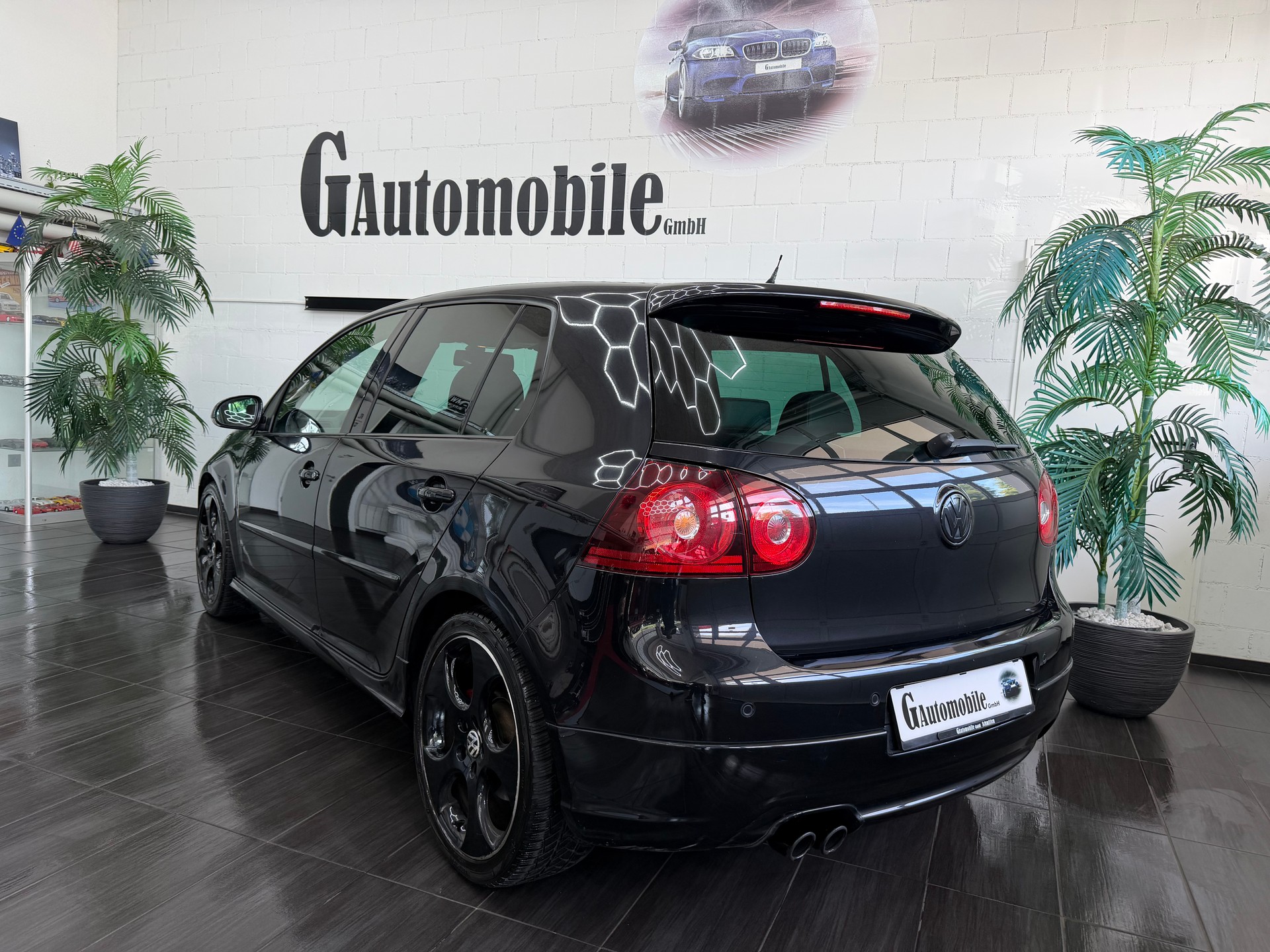 VW Golf 2.0 TFSI GTI Edition 30-image-6