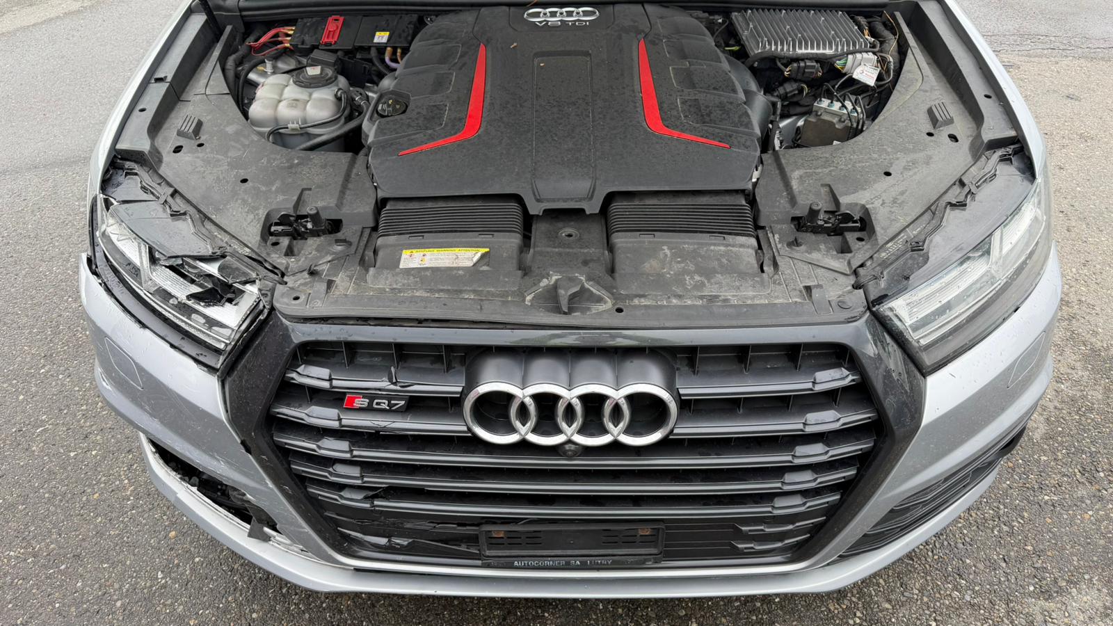 AUDI SQ7 4.0 TDI quattro tiptronic-image-12