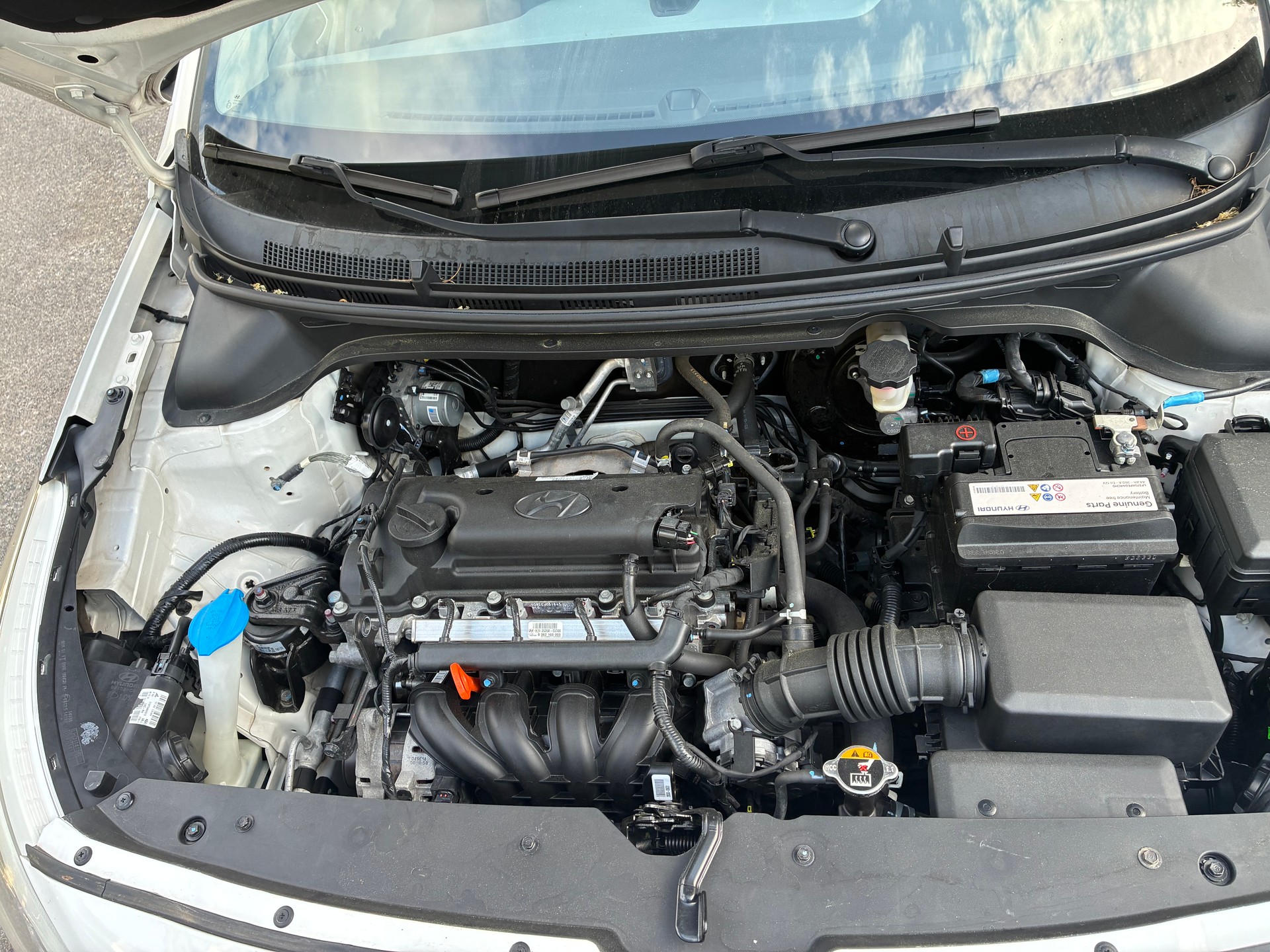 HYUNDAI i20 1.4 Amplia-image-7