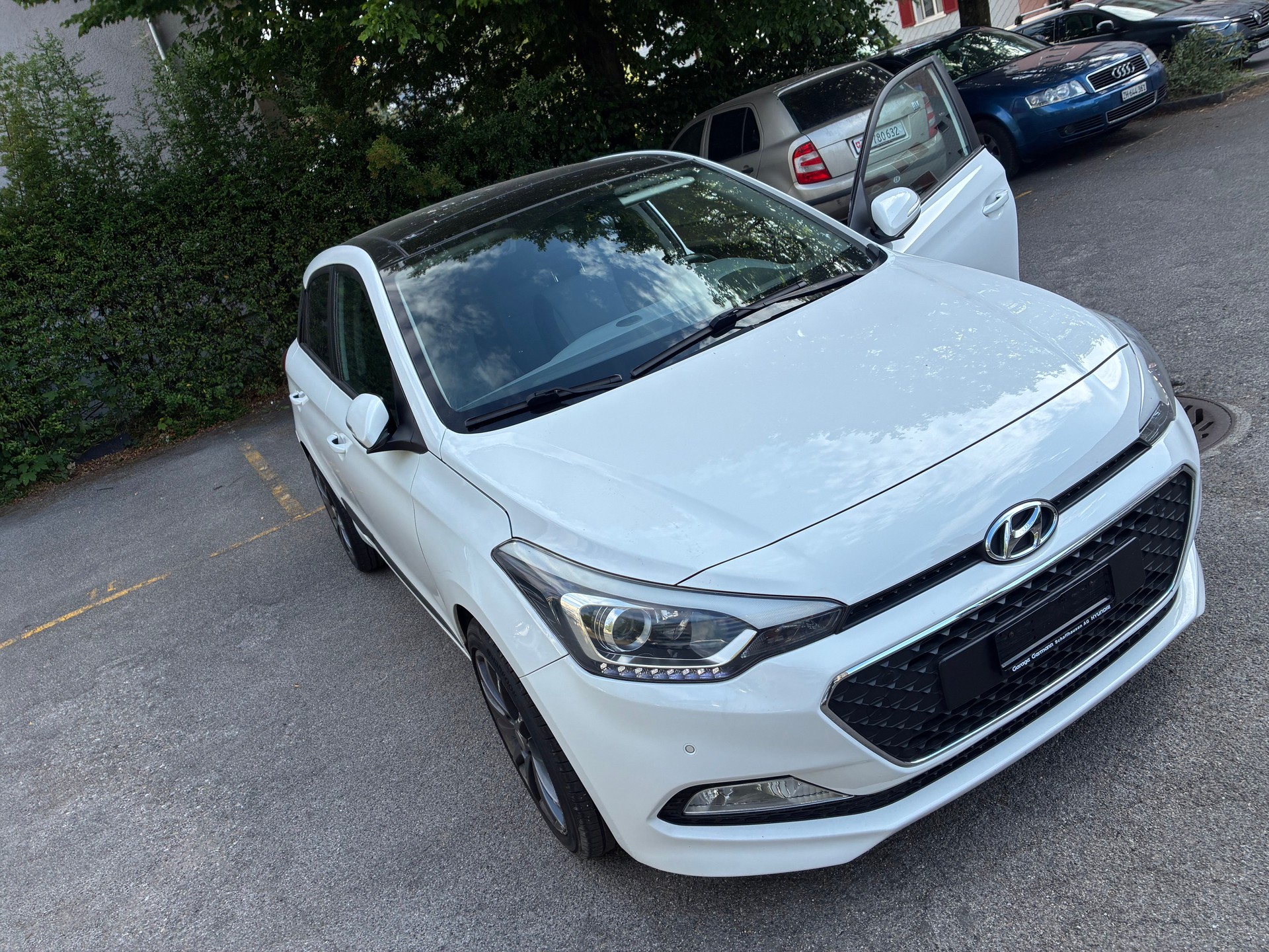 HYUNDAI i20 1.4 Amplia-image-1