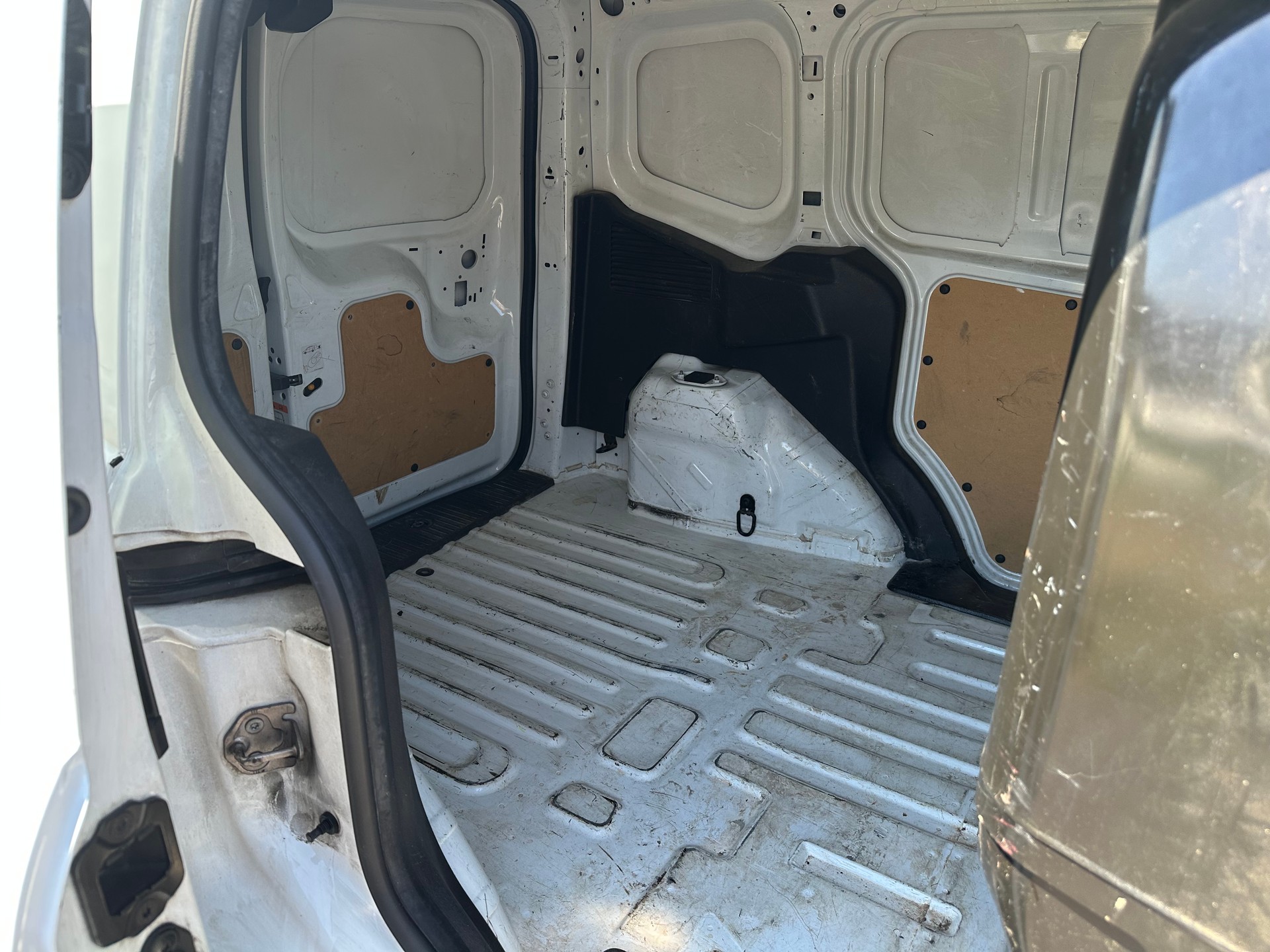 FORD Transit Courier Van 1.5 TDCi Ambiente-image-9