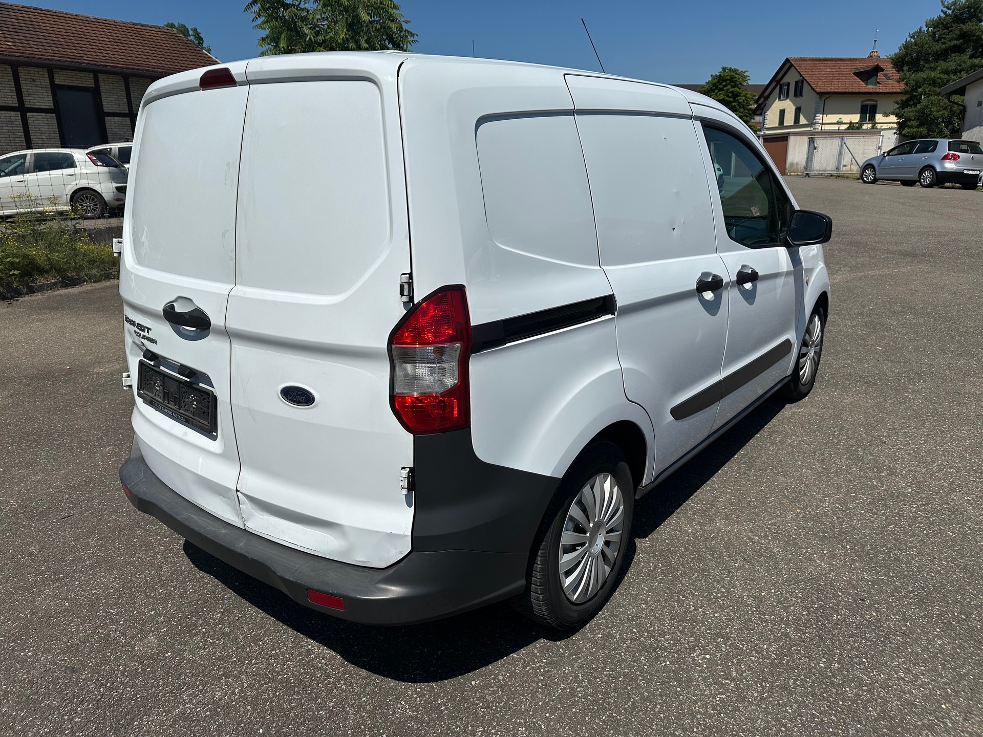 FORD Transit Courier Van 1.5 TDCi Ambiente-image-4