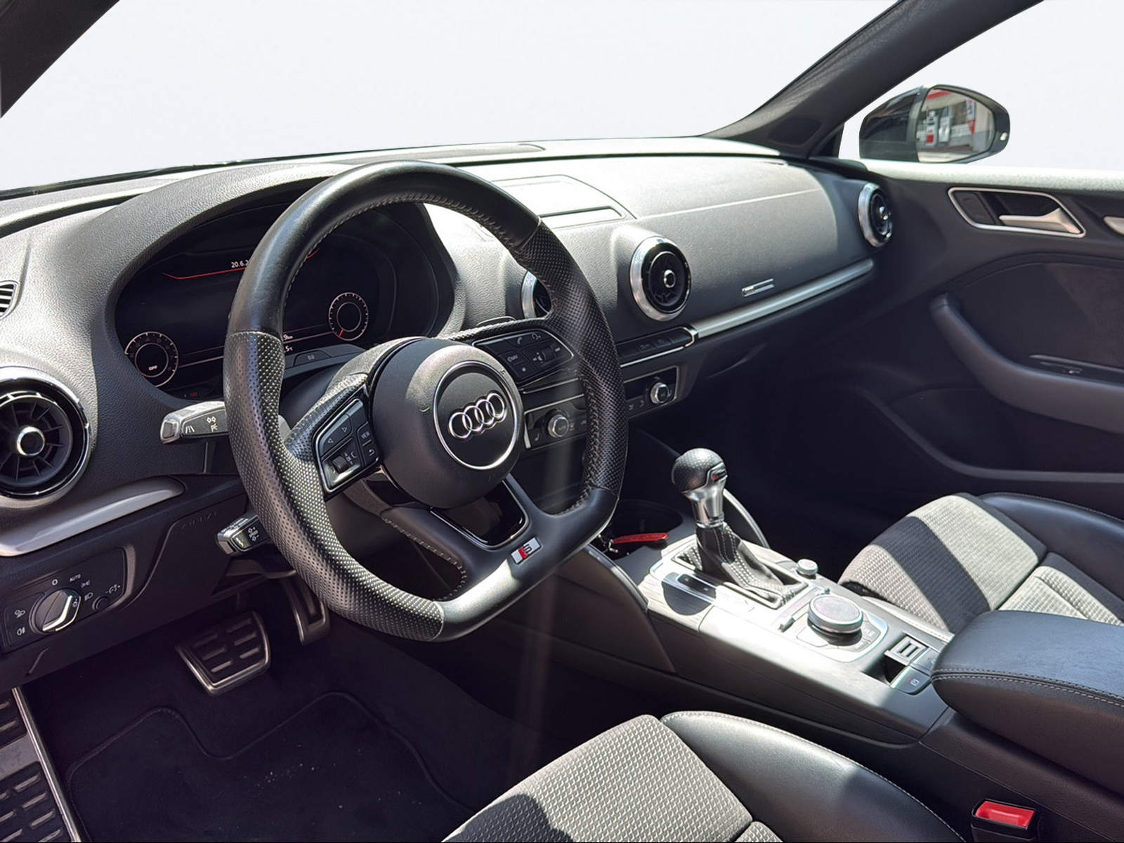 AUDI A3 Sportback 1.5 TFSI S-tronic Sport-image-10