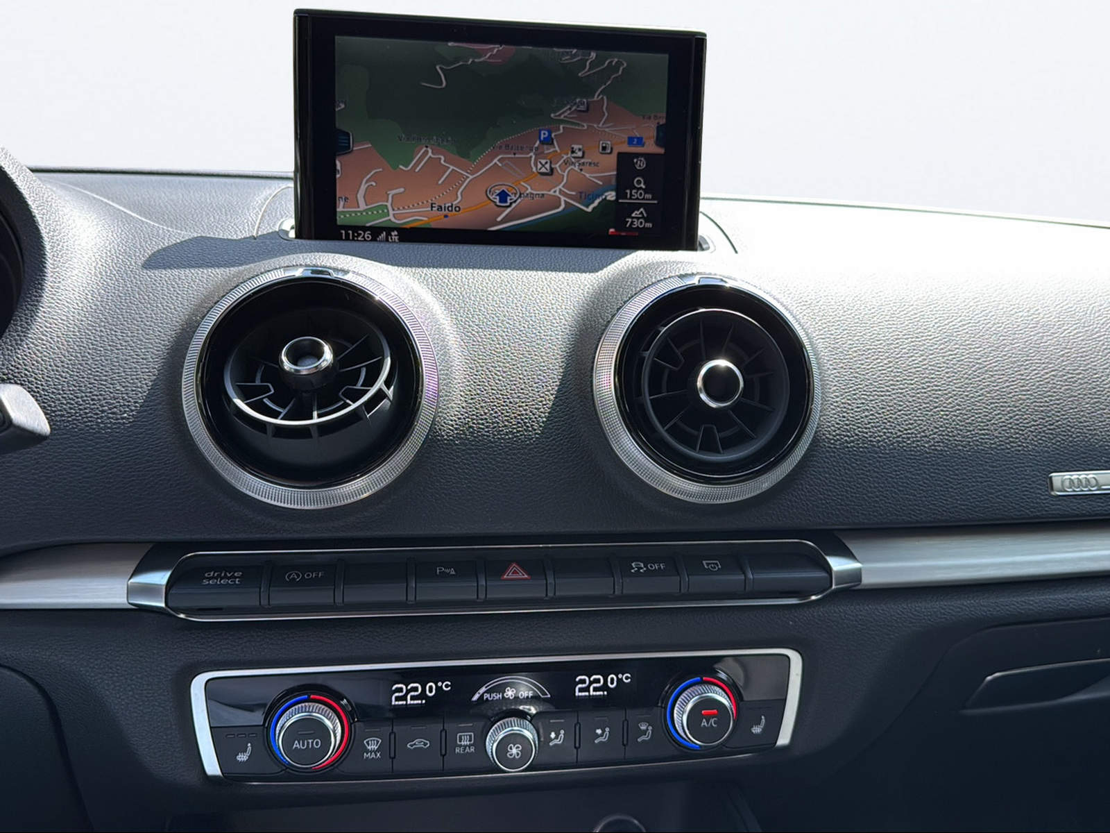AUDI A3 Sportback 1.5 TFSI S-tronic Sport-image-12