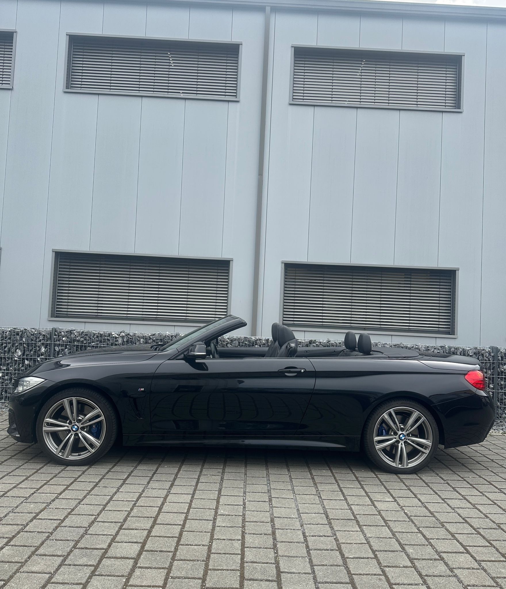 BMW 435i Cabriolet xDrive M-Paket-image-6