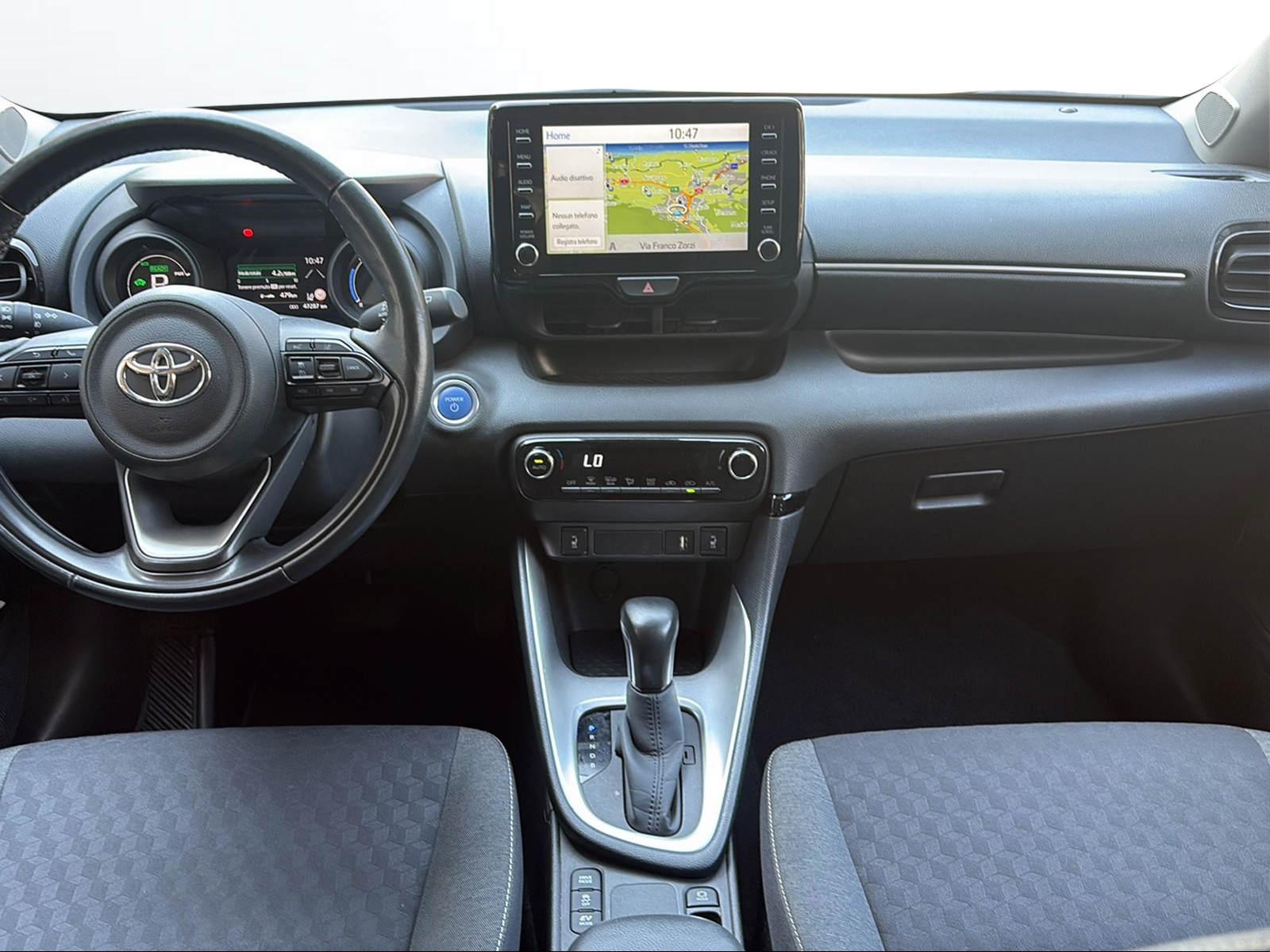 TOYOTA Yaris 1.5 VVT-i HSD Trend-image-9