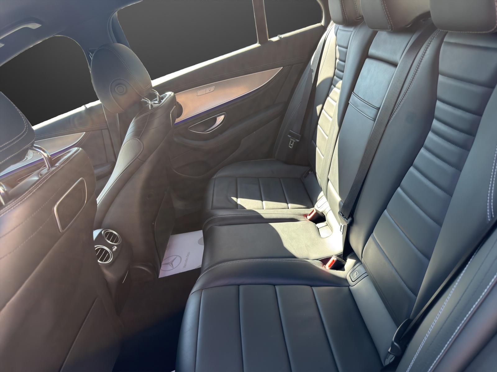 MERCEDES-BENZ E 200 AMG Line 4Matic 9G-Tronic-image-11