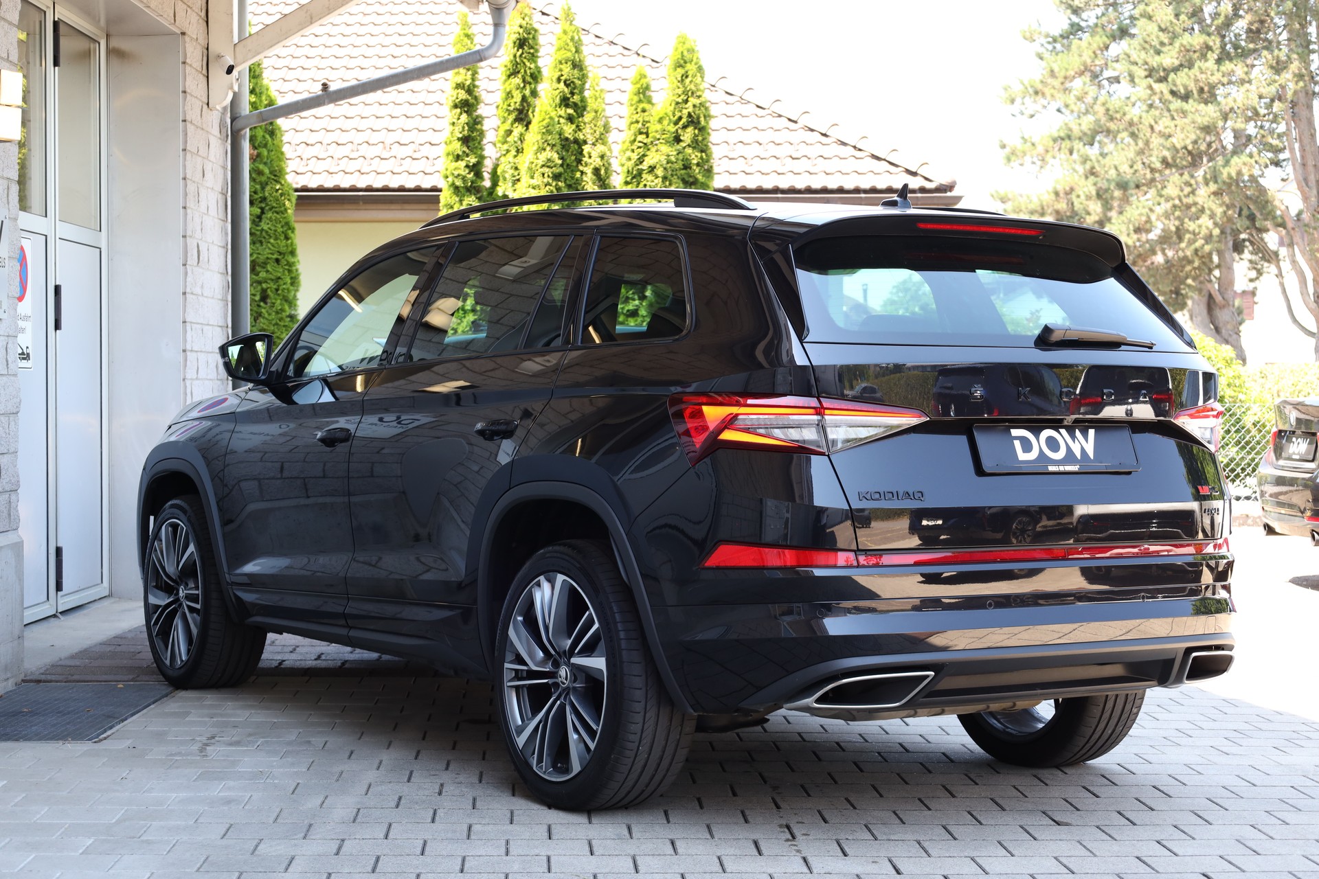 SKODA Kodiaq 2.0 TSI 4x4 RS-image-3