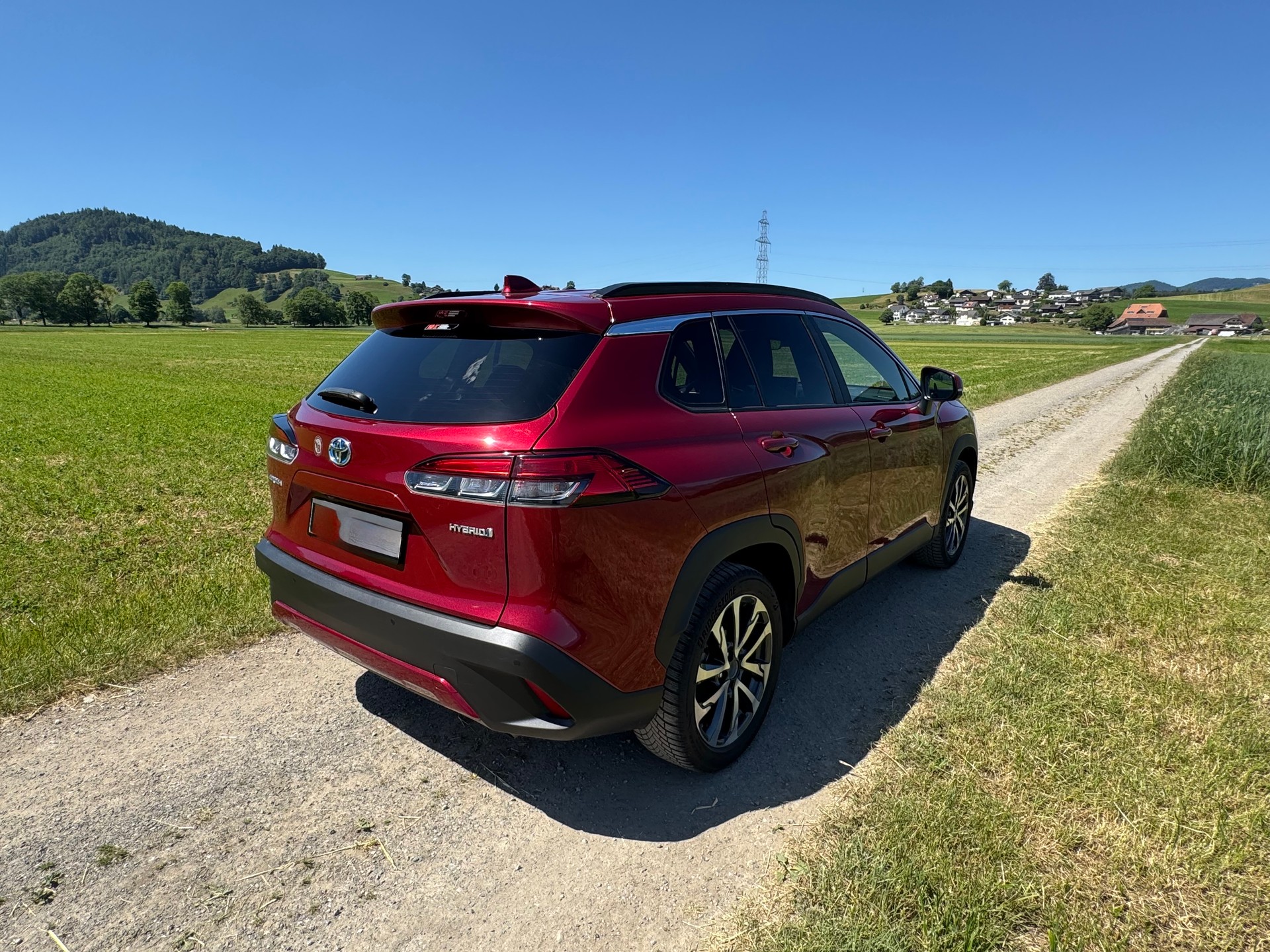 TOYOTA 2.0 HSD Trend AWD-i-image-2