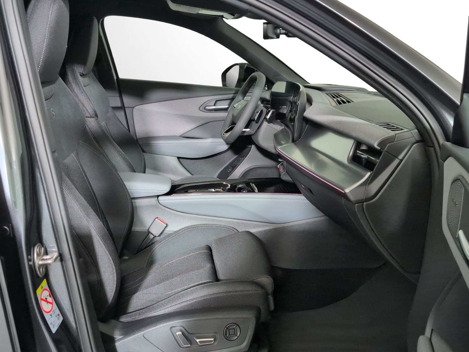AUDI Q3 Sportback 110 kW TFSI S tronic-image-6