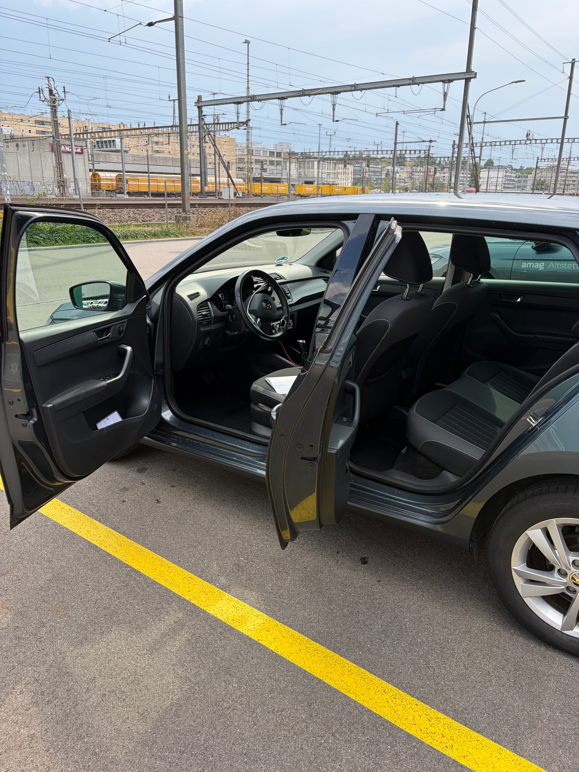 SKODA 1.0 TSI Style DSG-image-2