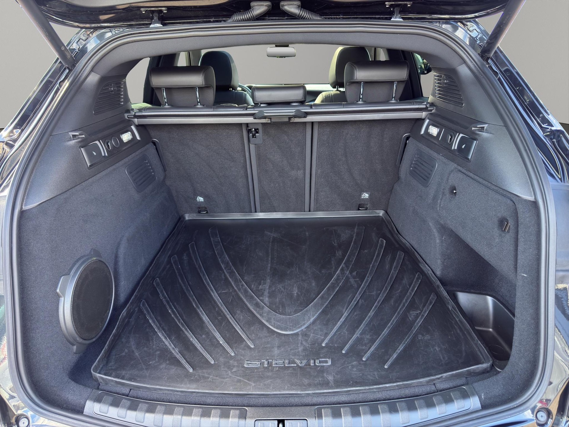 ALFA ROMEO Stelvio 2.9 V6 Biturbo Q4 Quadrifoglio-image-8