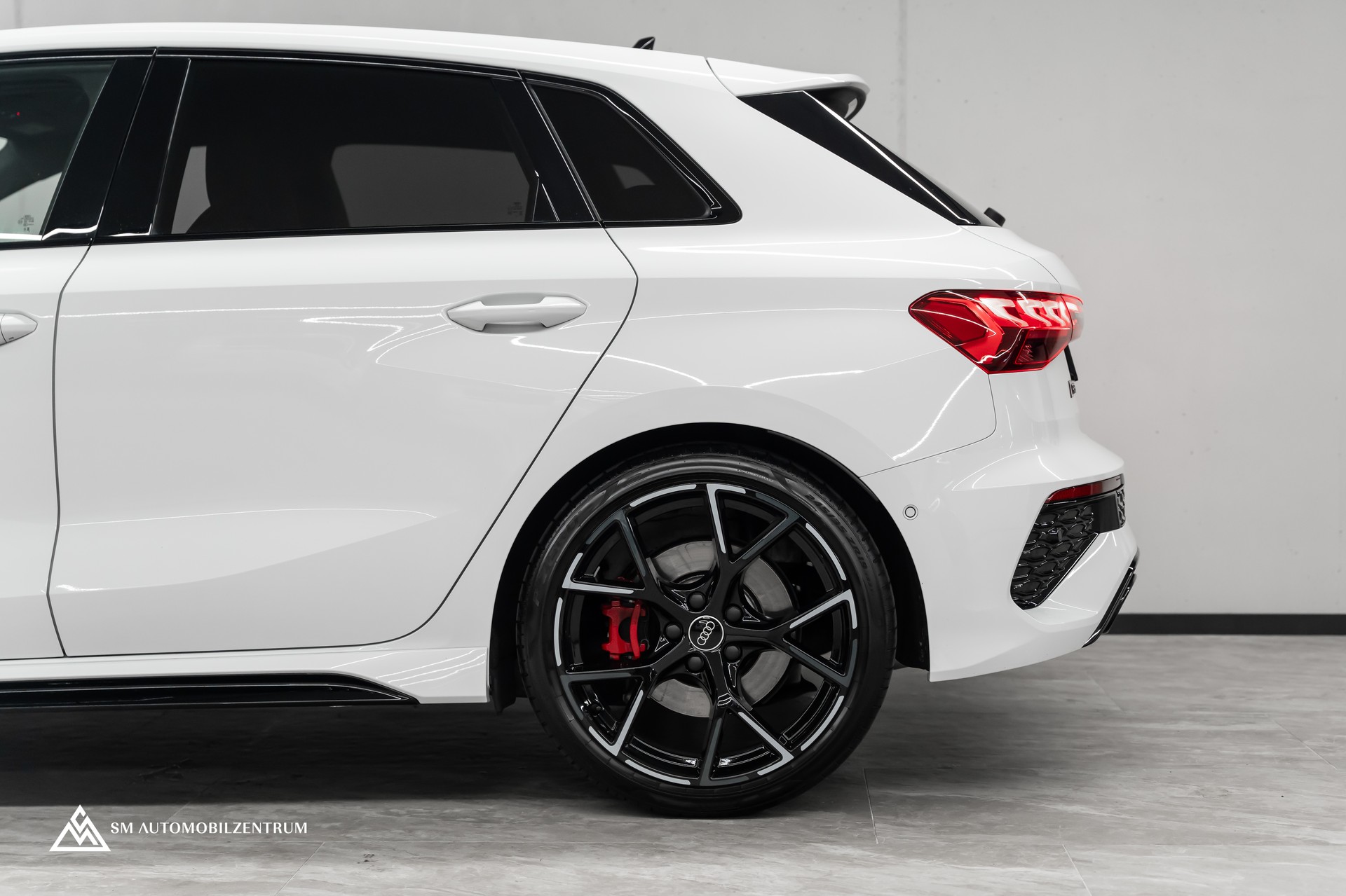 AUDI RS3 Sportback 2.5 TFSI quattro S-Tronic / Head-Up / B&O / 360° / Matrix LED-image-6