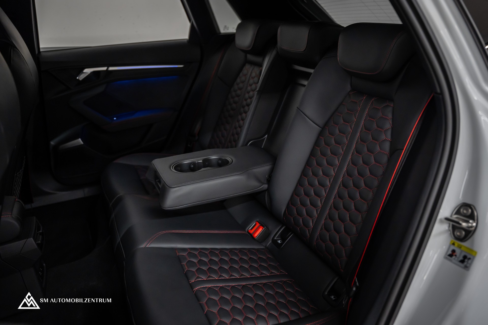 AUDI RS3 Sportback 2.5 TFSI quattro S-Tronic / Head-Up / B&O / 360° / Matrix LED-image-21