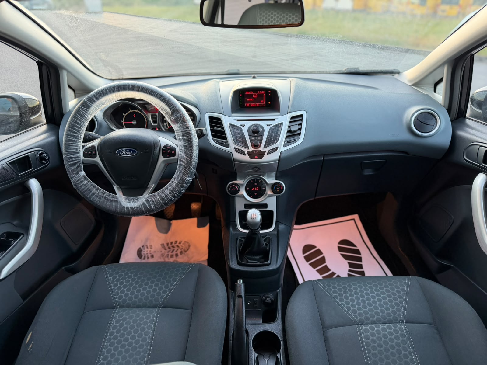 FORD Fiesta 1.4 16V Trend-image-4