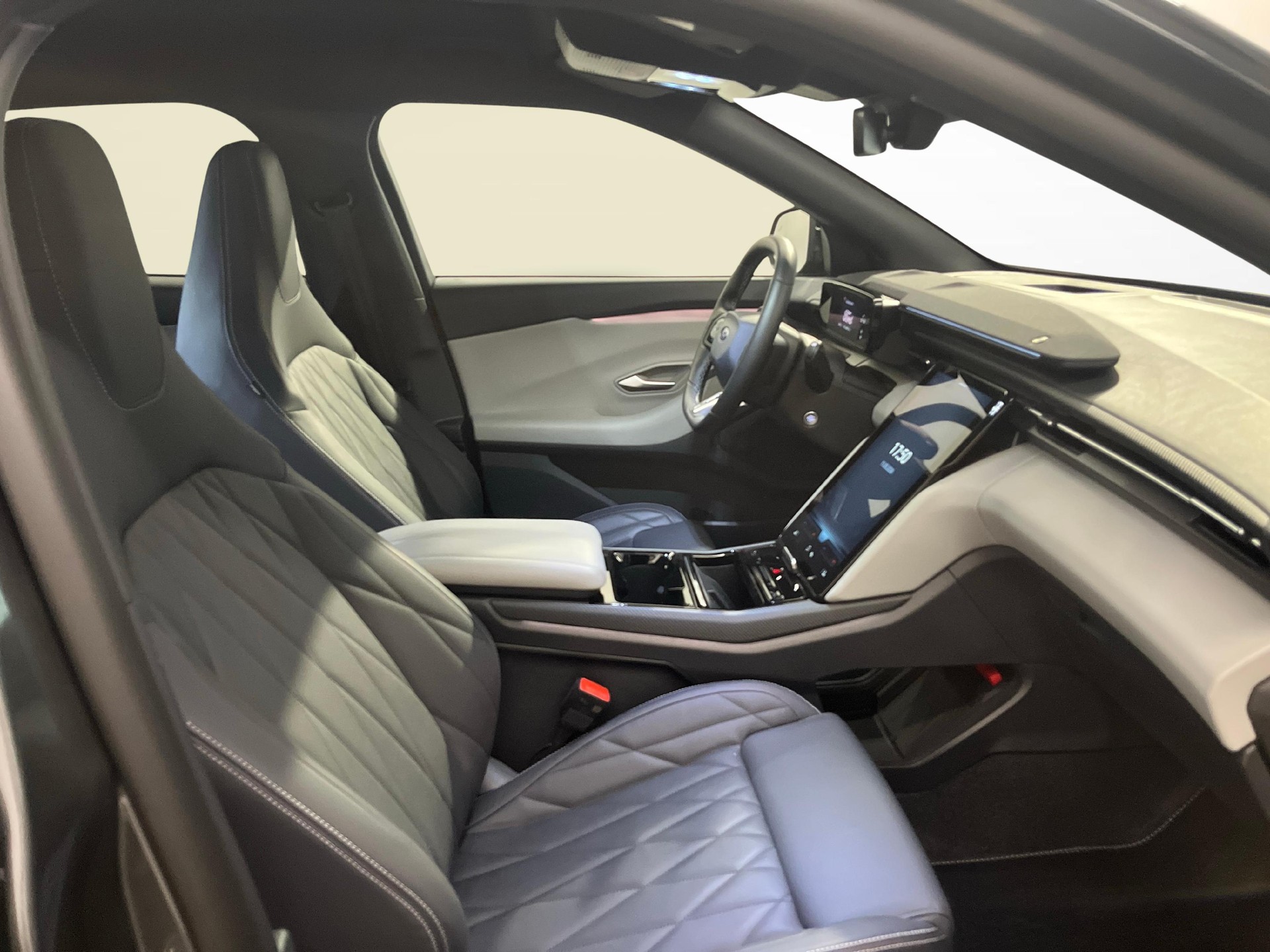 FORD Capri Extended Range Premium-image-9