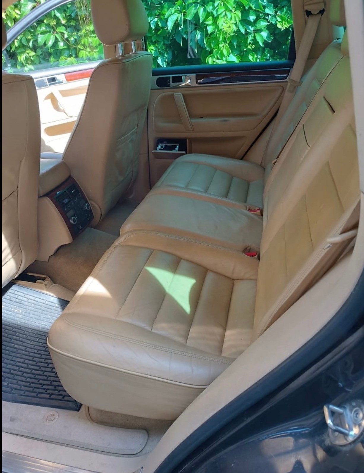 VW Touareg 5.0 TDI V10 Automatic-image-9