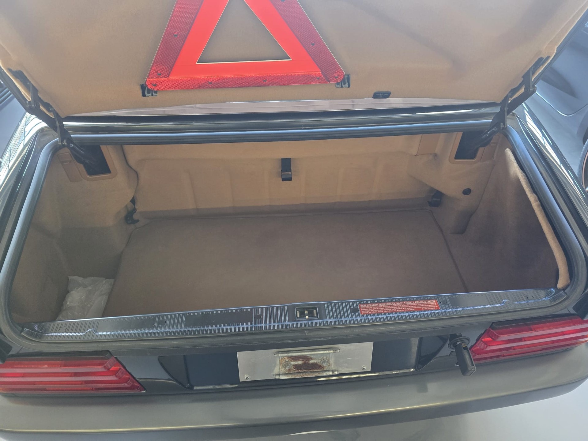 MERCEDES-BENZ SL 600 Automatic *CH-Veteranenfahrzeug*1. Hand*Sehr gepflegt*Blauschwarz-Metallic*Limitierte Stückzahl*-image-17
