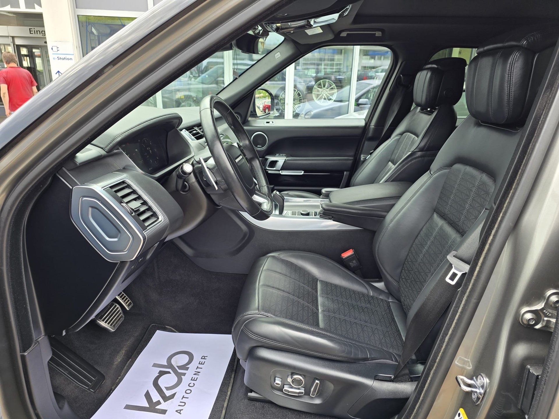 LAND ROVER Range Rover Sport 3.0 SDV6 HSE Automatic-image-14