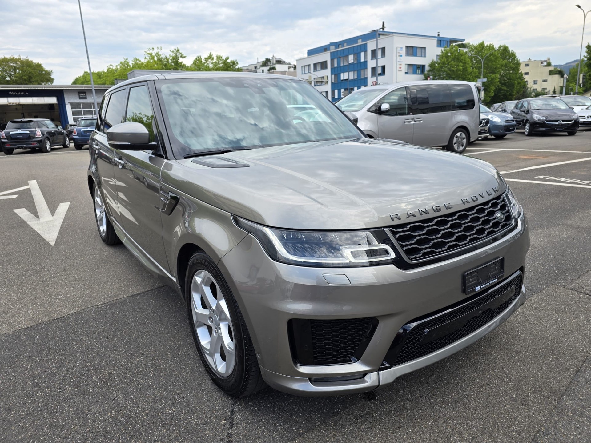 LAND ROVER Range Rover Sport 3.0 SDV6 HSE Automatic-image-2