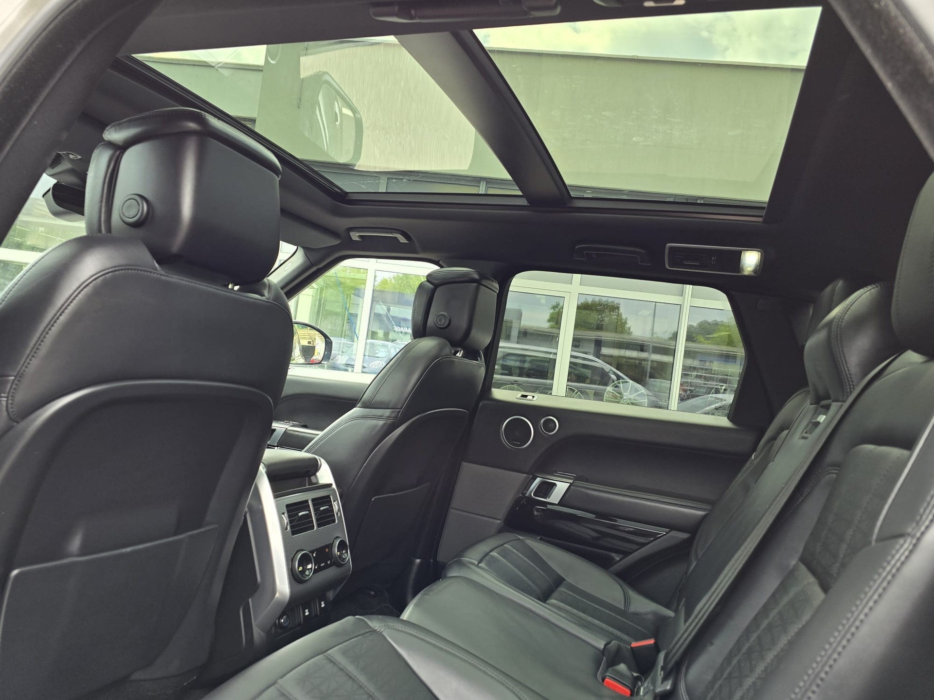 LAND ROVER Range Rover Sport 3.0 SDV6 HSE Automatic-image-19