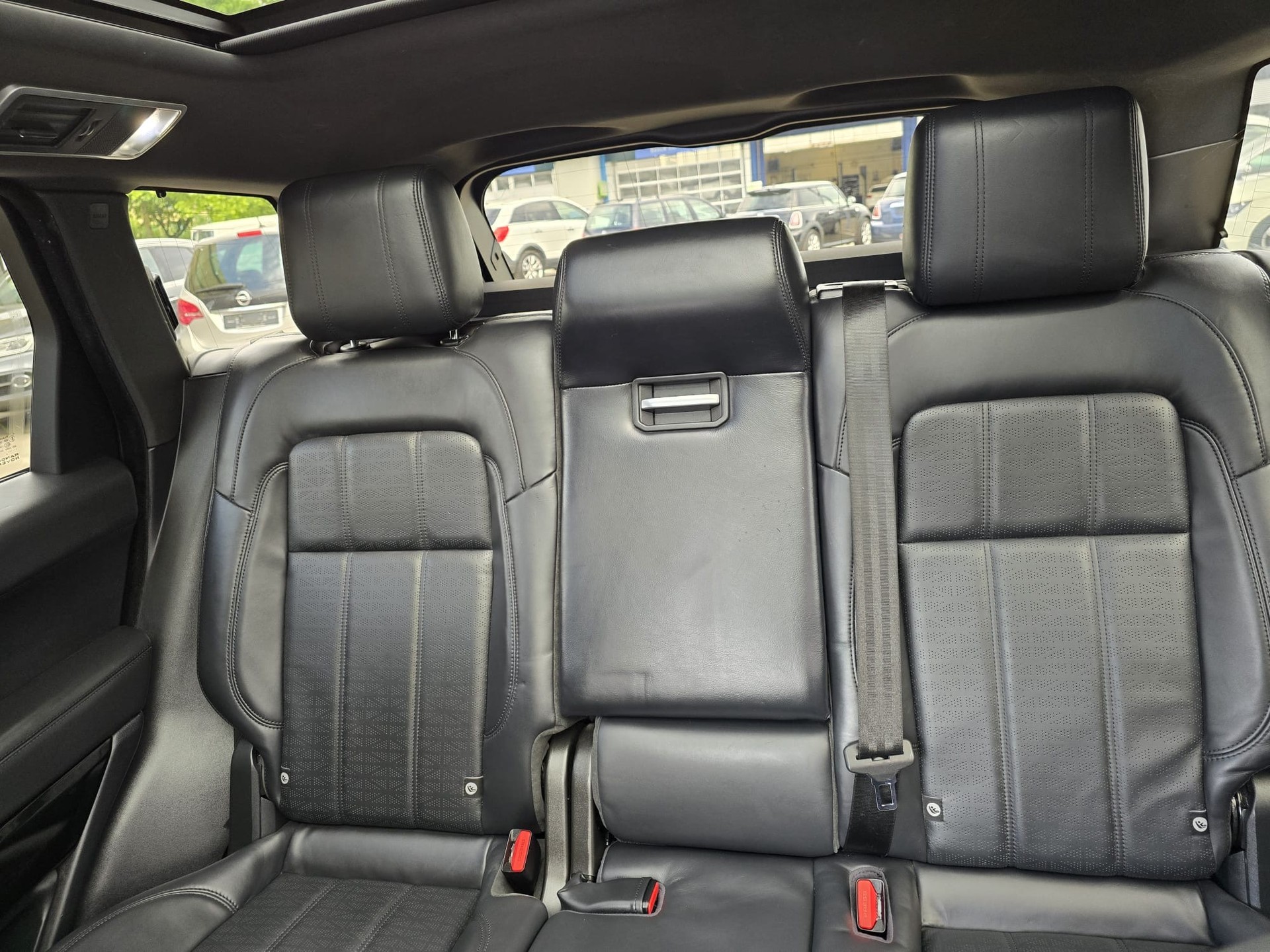 LAND ROVER Range Rover Sport 3.0 SDV6 HSE Automatic-image-18