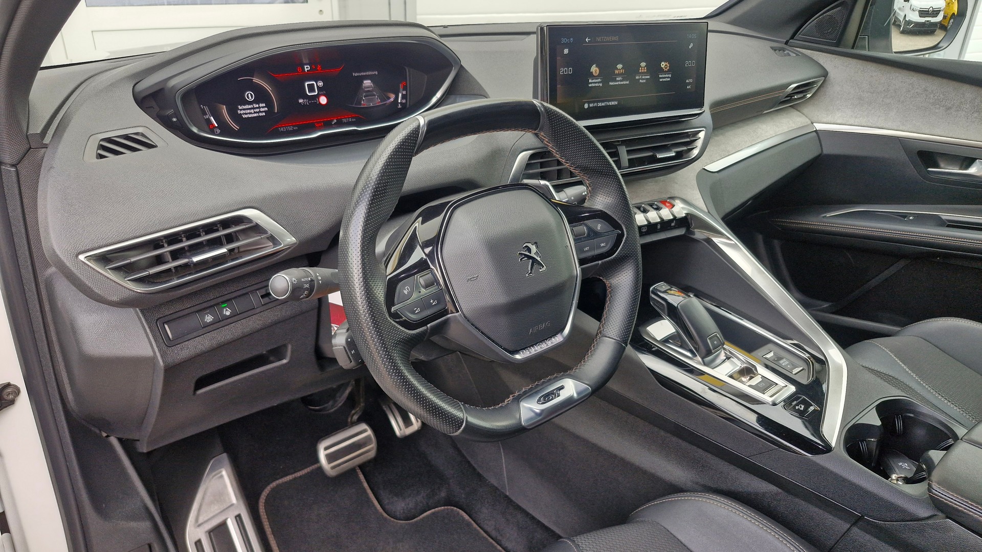 PEUGEOT 5008 1.5 BlueHDi GT-image-5