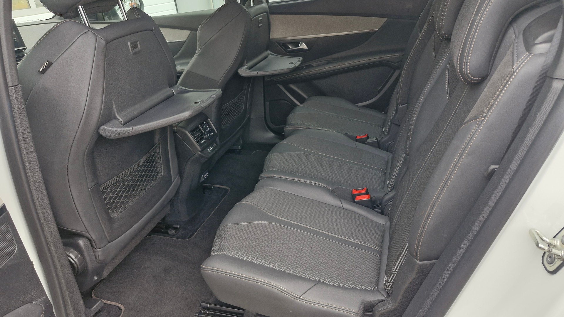 PEUGEOT 5008 1.5 BlueHDi GT-image-13