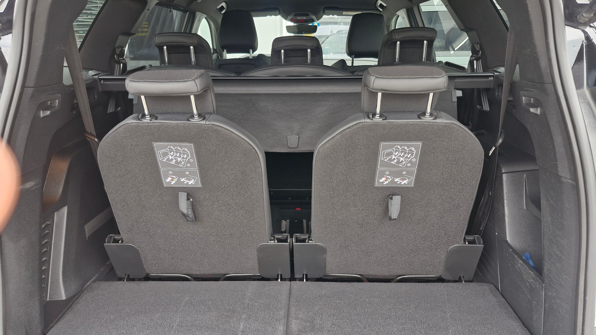 PEUGEOT 5008 1.5 BlueHDi GT-image-14