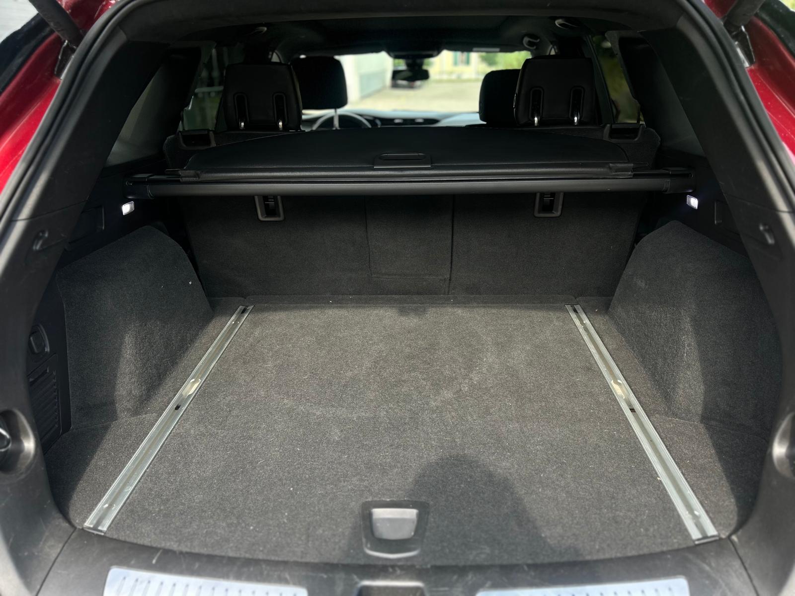 CADILLAC XT5 Crossover 3.6 Luxury Automatic-image-24