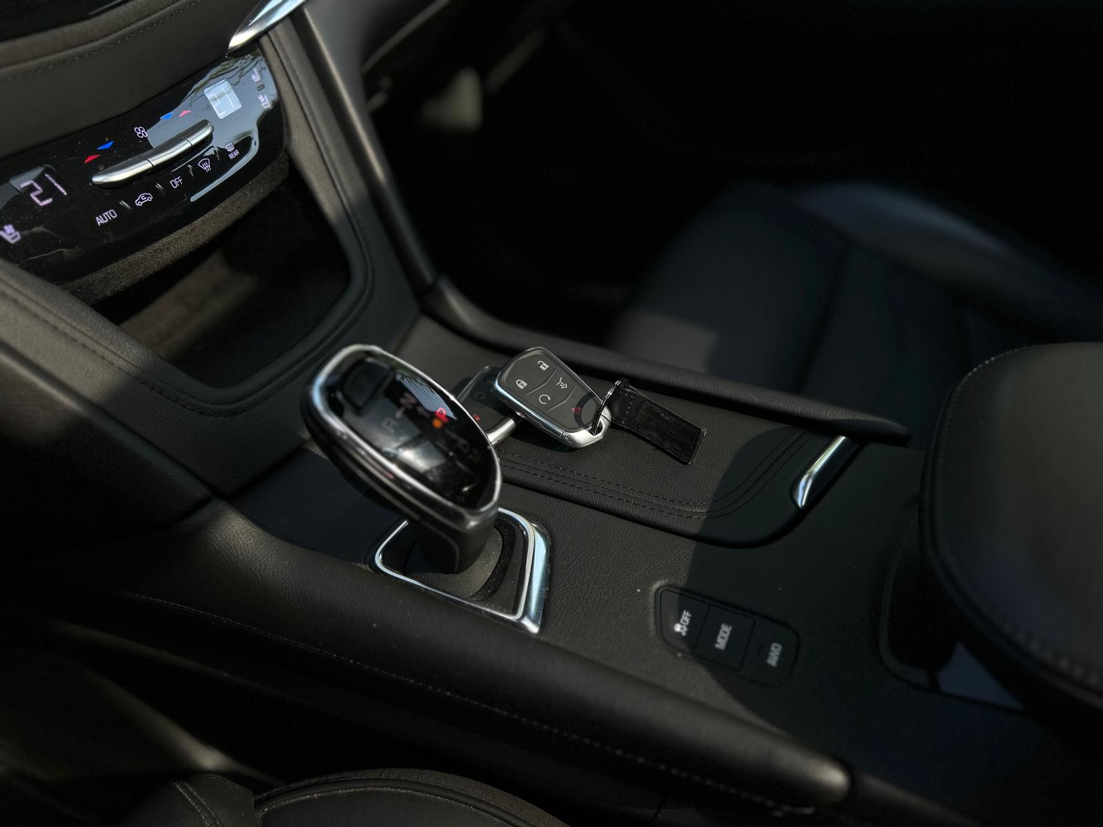 CADILLAC XT5 Crossover 3.6 Luxury Automatic-image-17