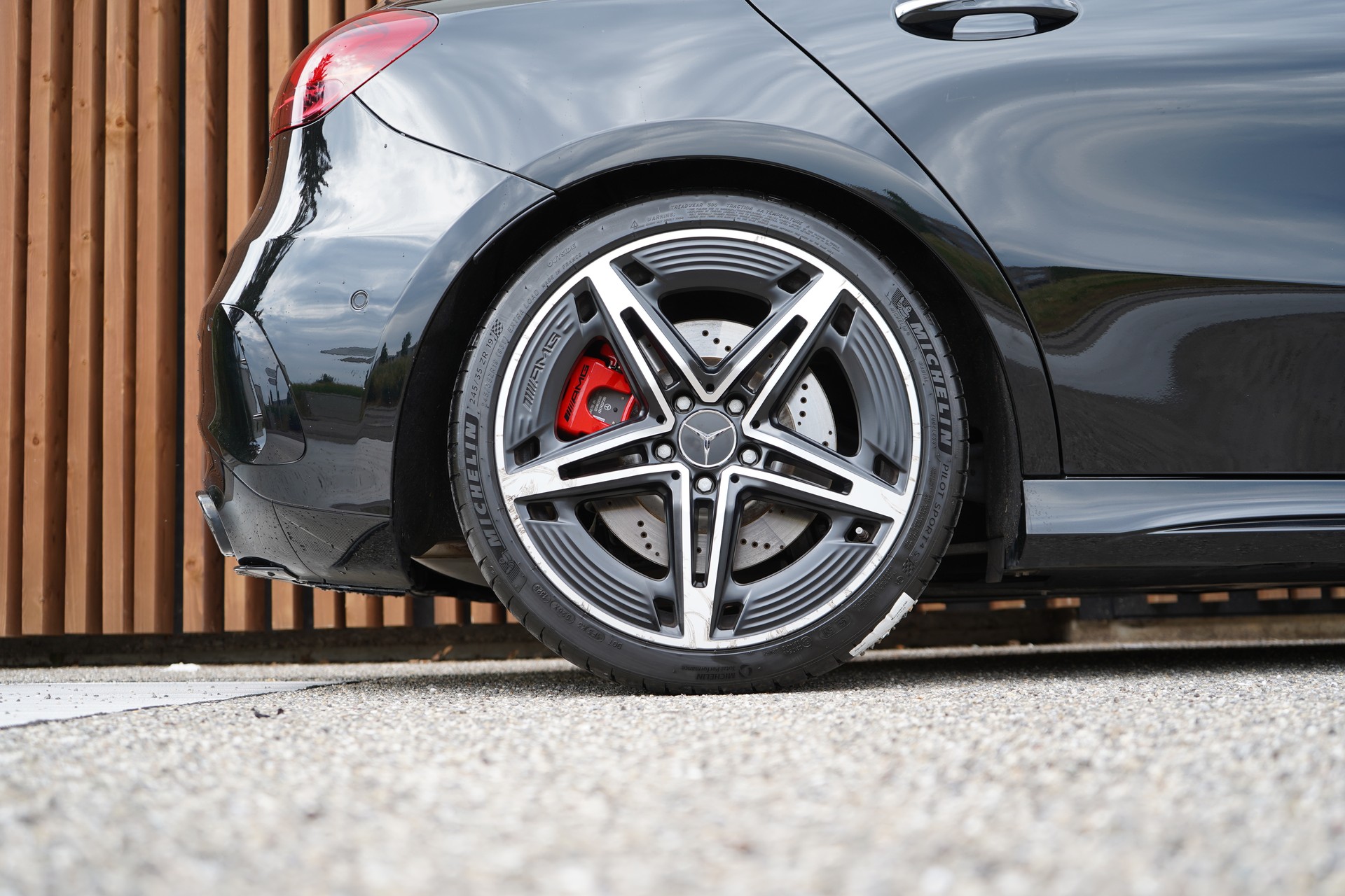 MERCEDES-BENZ A 45 S AMG 4MATIC+ SPEEDSHIFT AERO BLACK l 421 PS-image-19