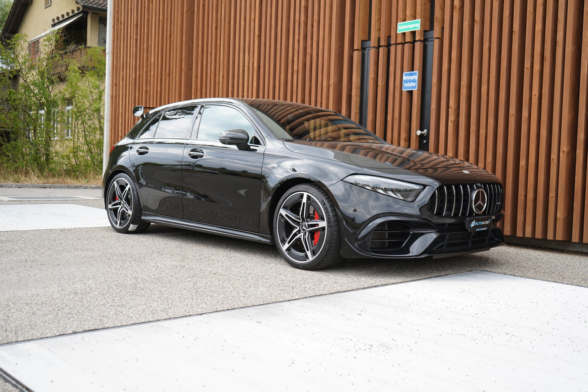 MERCEDES-BENZ A 45 S AMG 4MATIC+ SPEEDSHIFT AERO BLACK l 421 PS-image-10