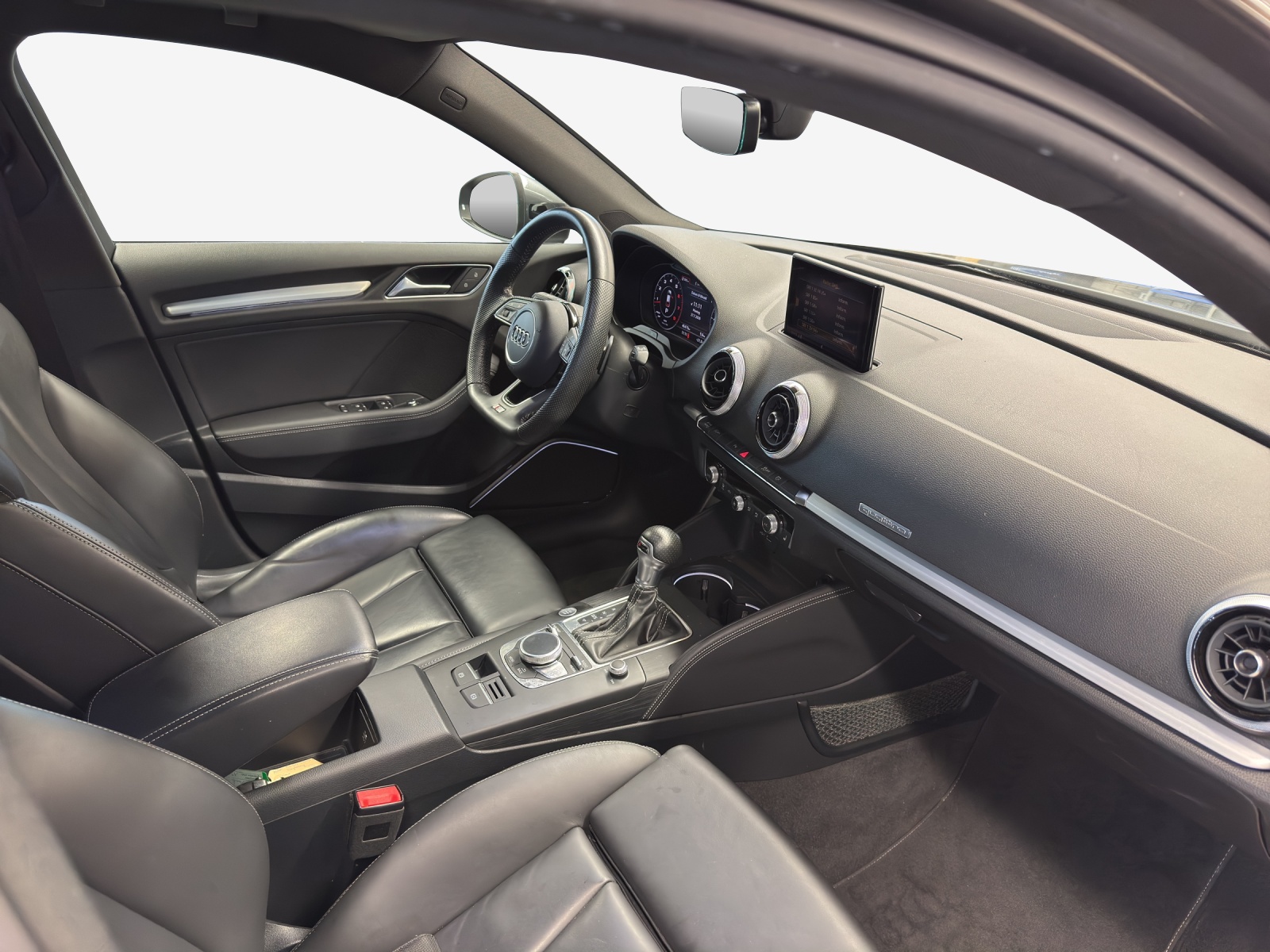 AUDI A3 Sportback 2.0 TFSI Sport quattro S-tronic-image-14