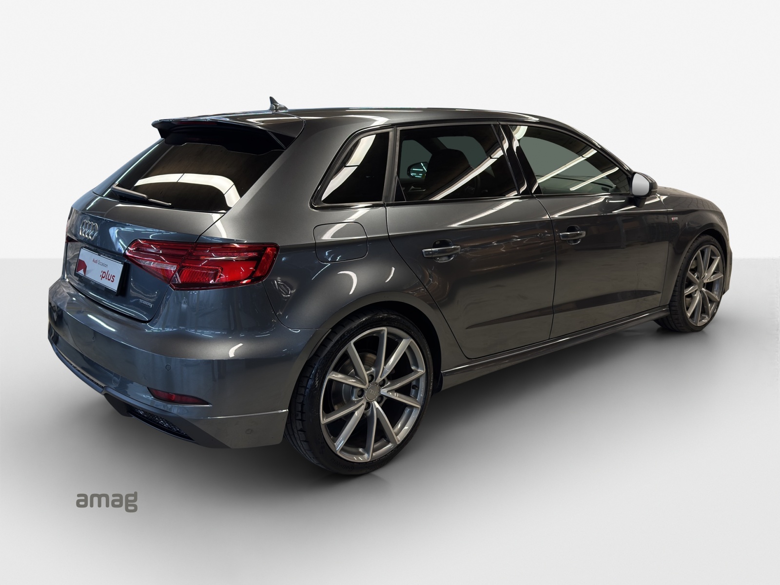 AUDI A3 Sportback 2.0 TFSI Sport quattro S-tronic-image-4
