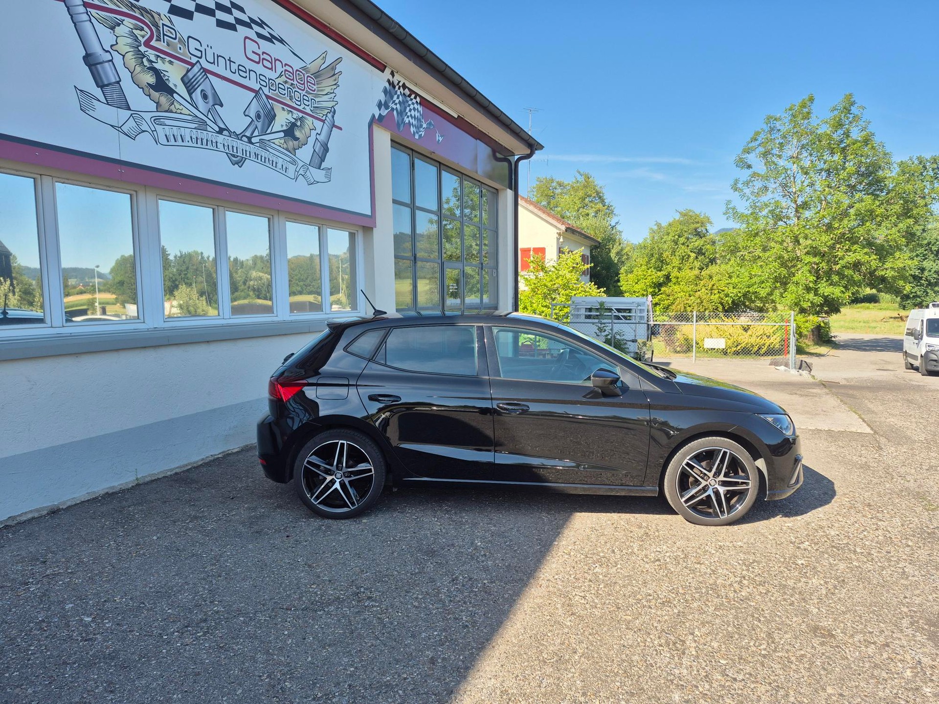 SEAT Ibiza 1.0 EcoTSI DSG Swiss FR-image-1