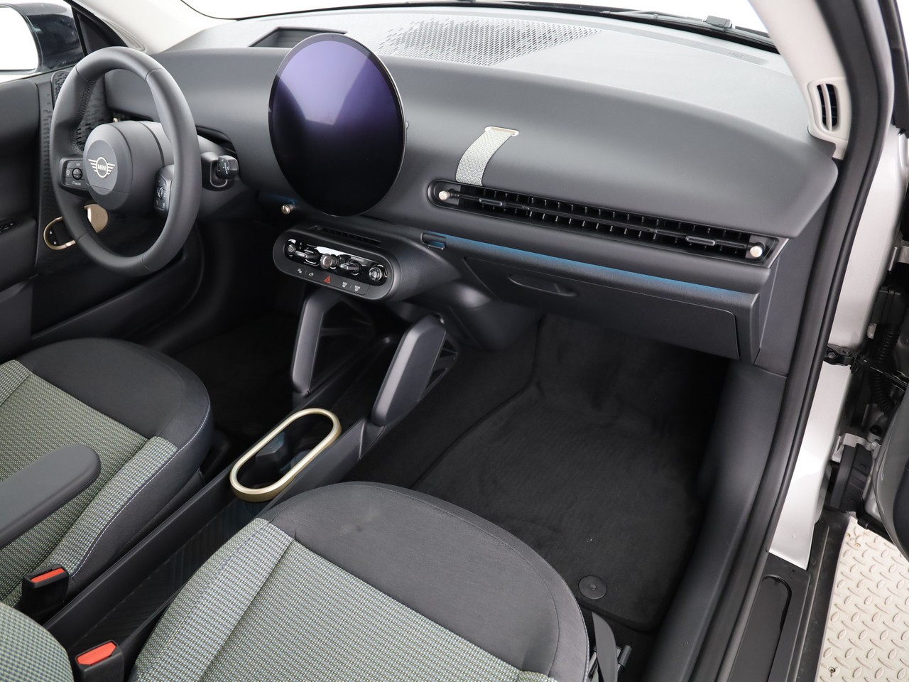 MINI Cooper E-image-12