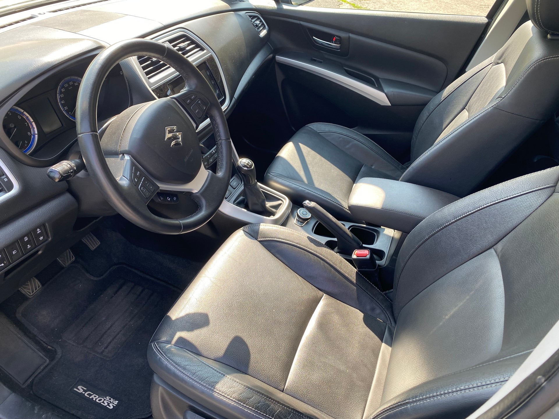 SUZUKI 1.4 T Compact Top 4x4-image-3