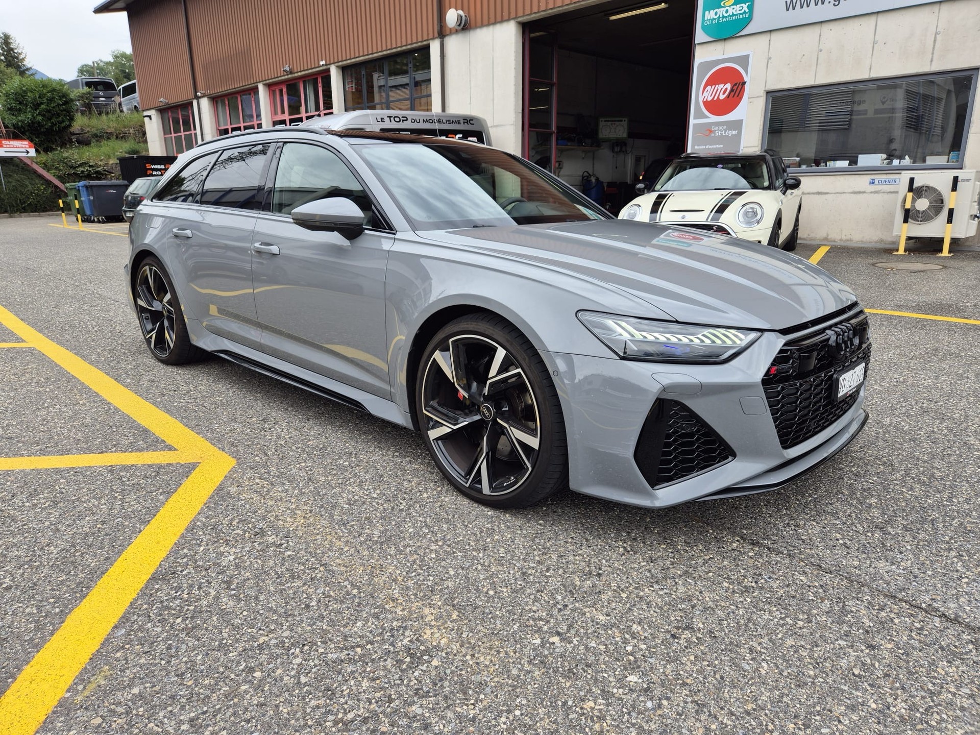 AUDI 4.0 V8 TFSI quattro T-Tronic-image-0