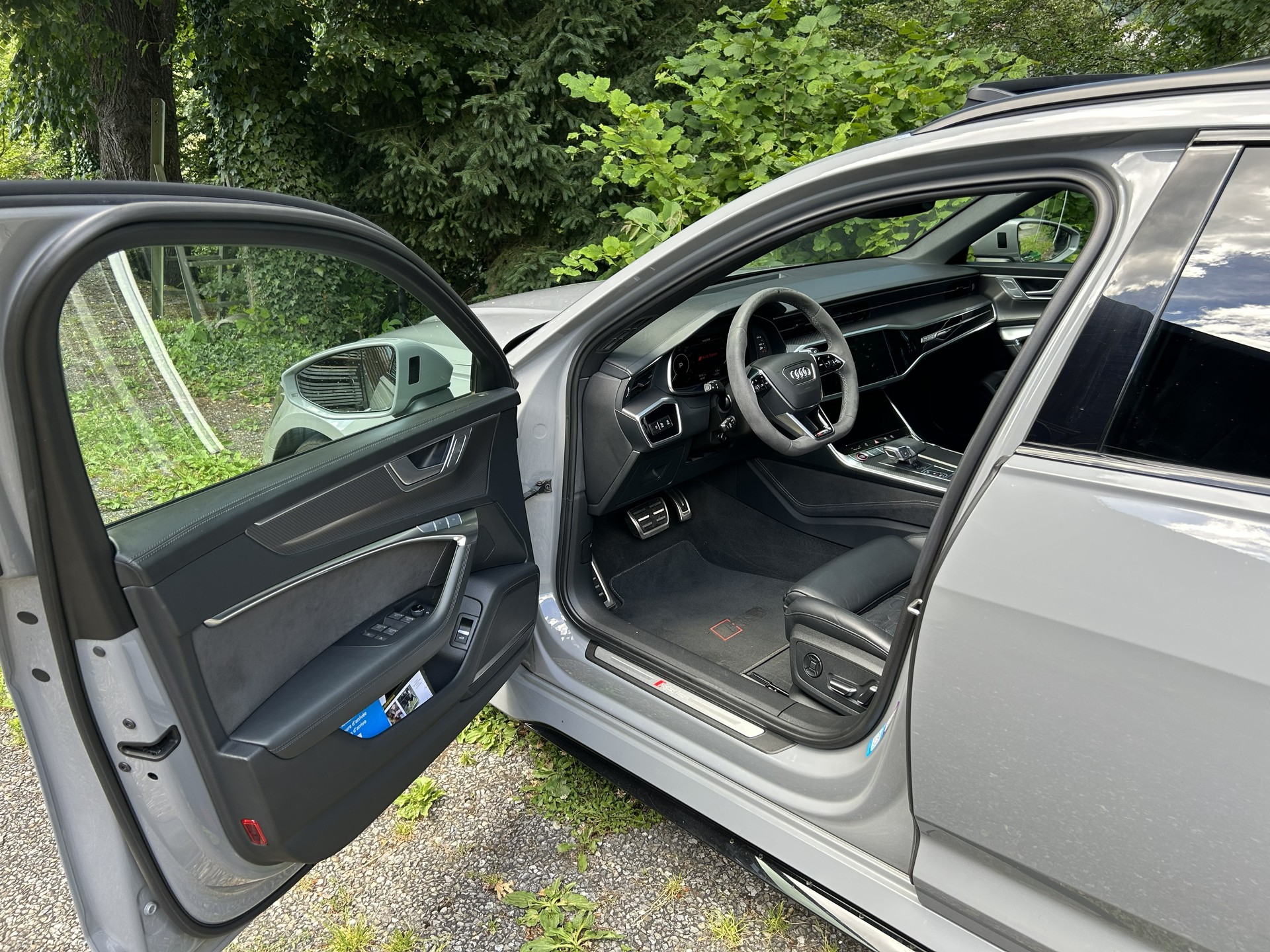 AUDI 4.0 V8 TFSI quattro T-Tronic-image-8