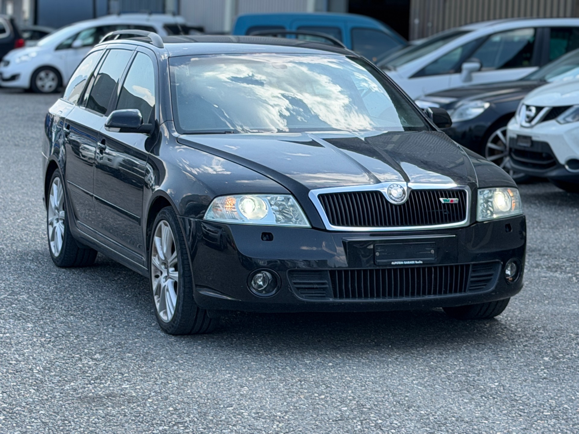 SKODA Octavia 2.0 TFSI RS-image-1