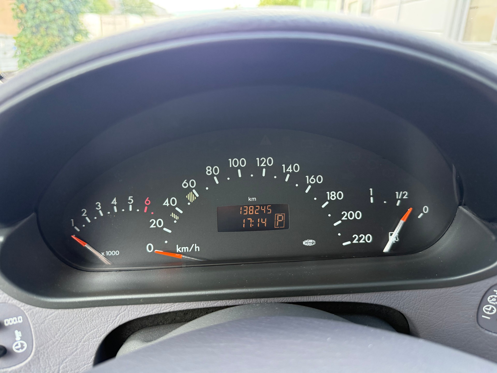 MERCEDES-BENZ A 160 Classic Piccadilly *Automat *Klimaanlage-image-10