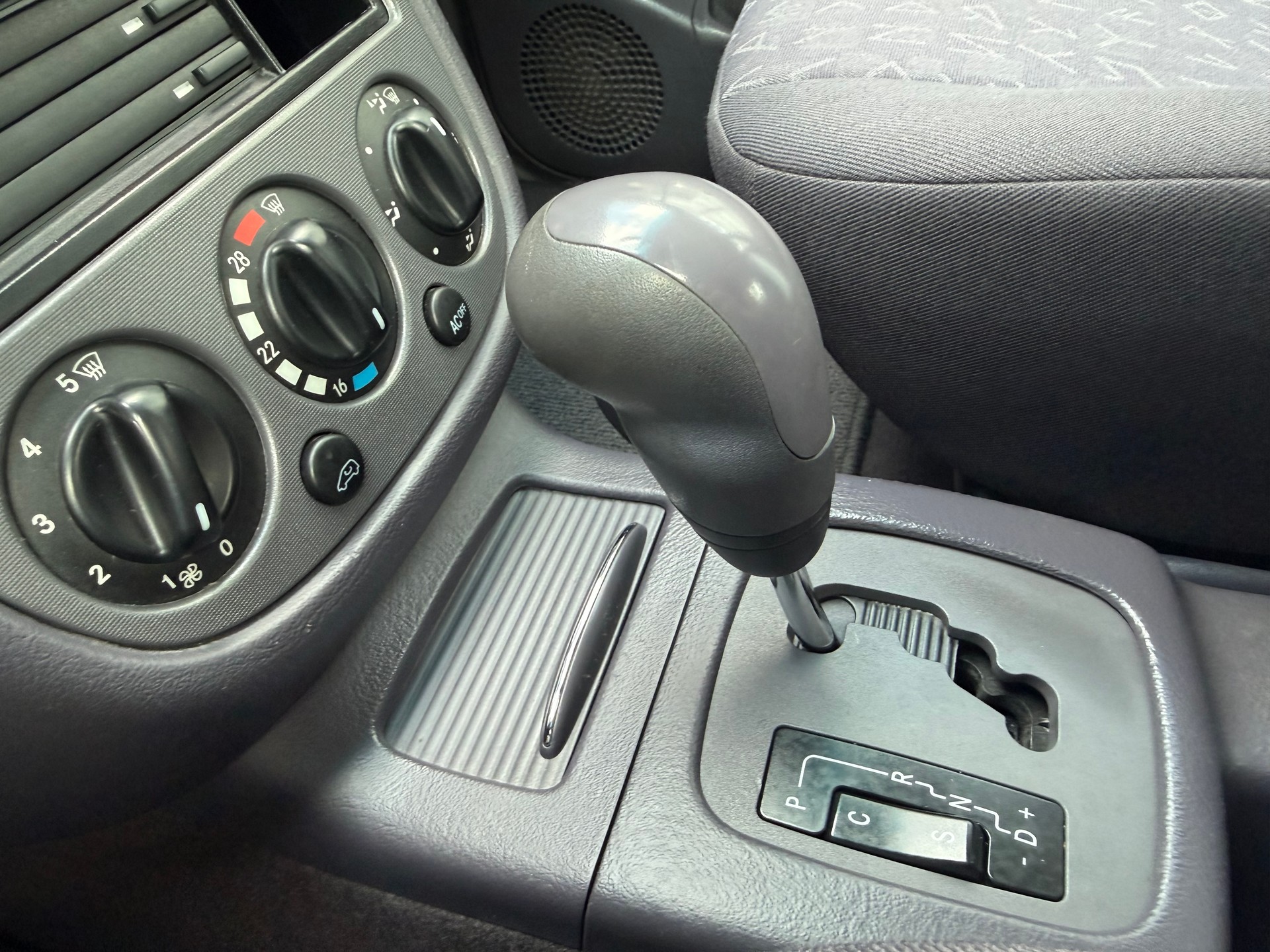 MERCEDES-BENZ A 160 Classic Piccadilly *Automat *Klimaanlage-image-11