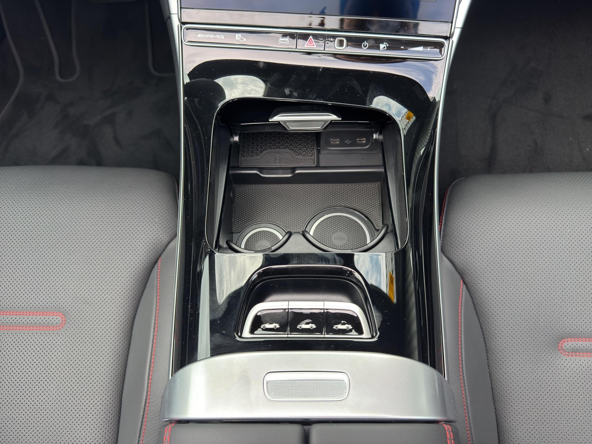 MERCEDES-BENZ CLE 53 AMG 4matic+ Cabriolet-image-14