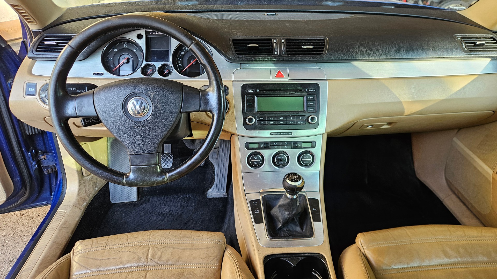 VW Passat Variant 2.0 TDI Comfortline 4Motion-image-10