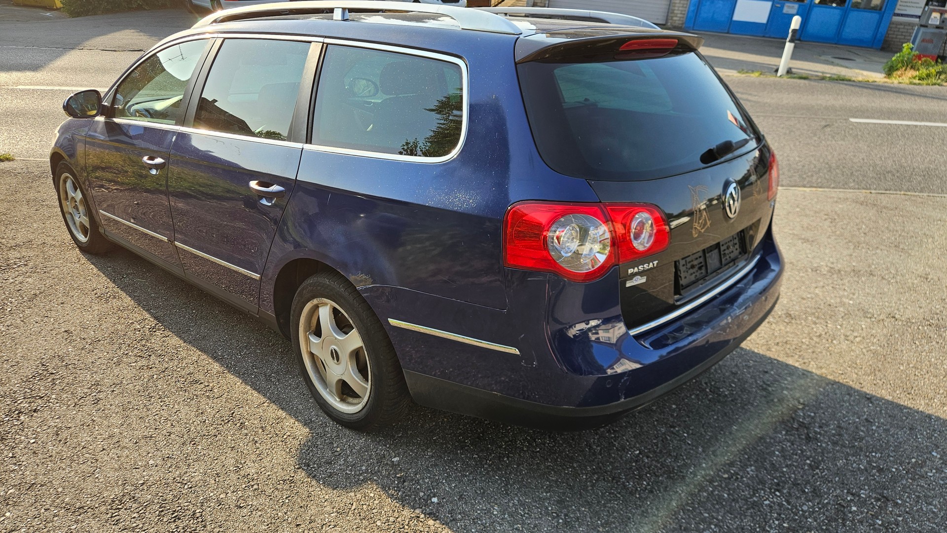 VW Passat Variant 2.0 TDI Comfortline 4Motion-image-3